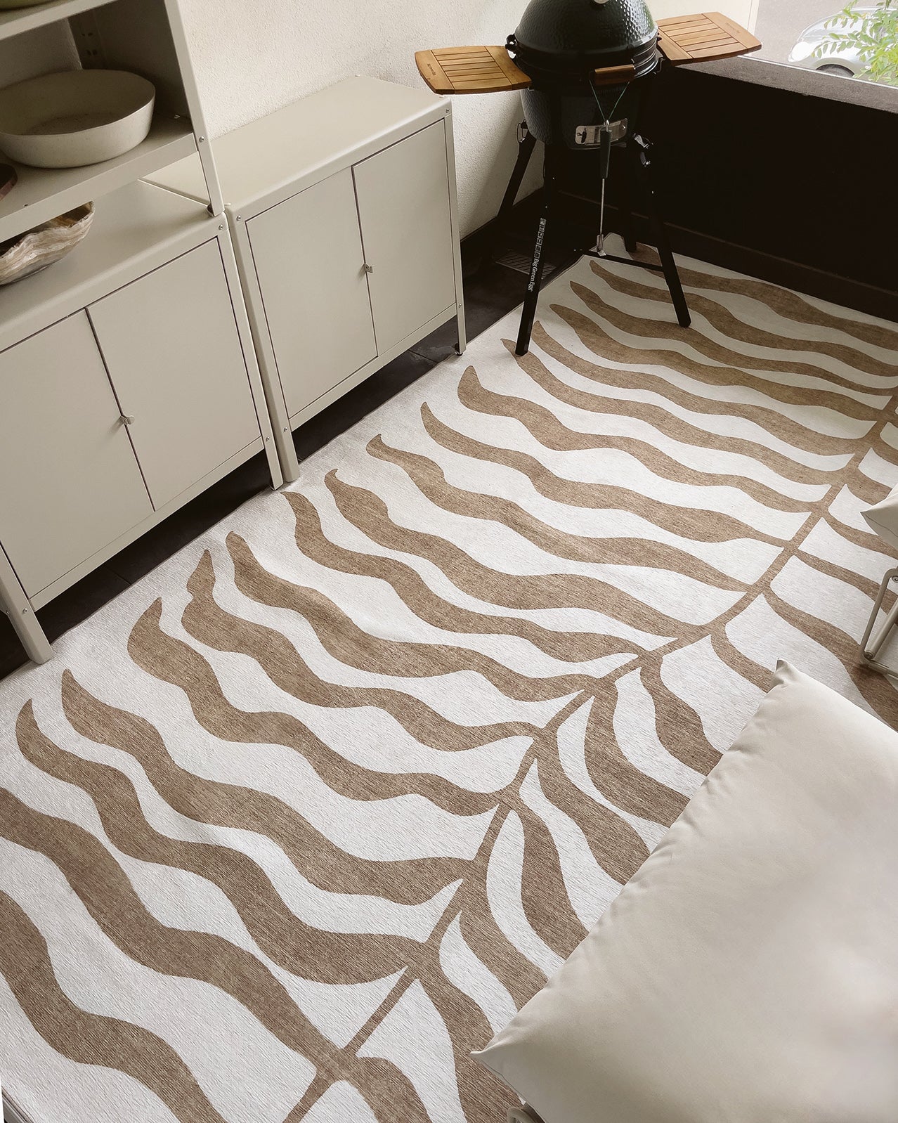 Hanako Beige Cream Indoor Outdoor Washable Rug - Image 4