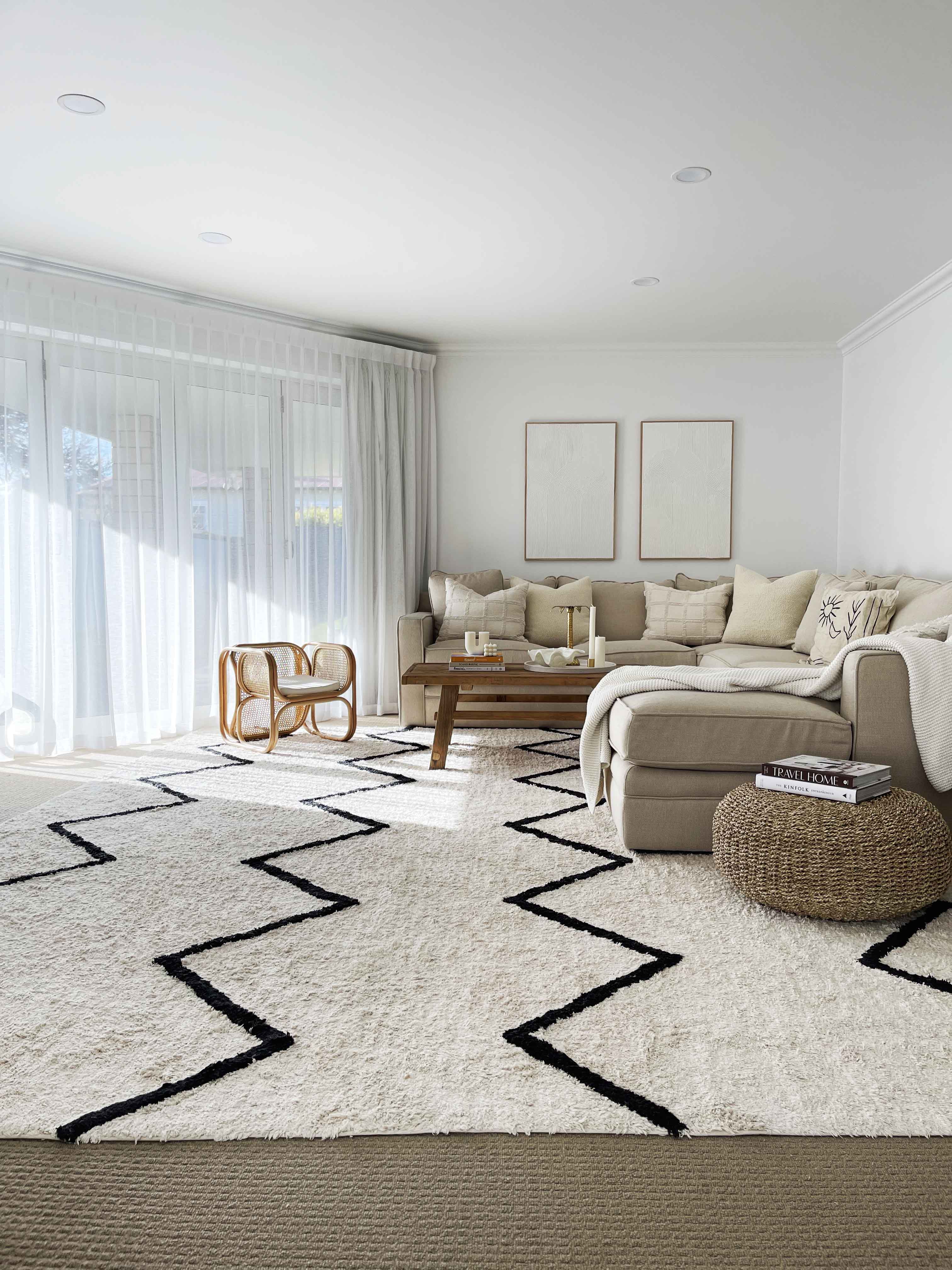 Hayley Black and Ivory Tribal Washable Berber Rug - Image 3