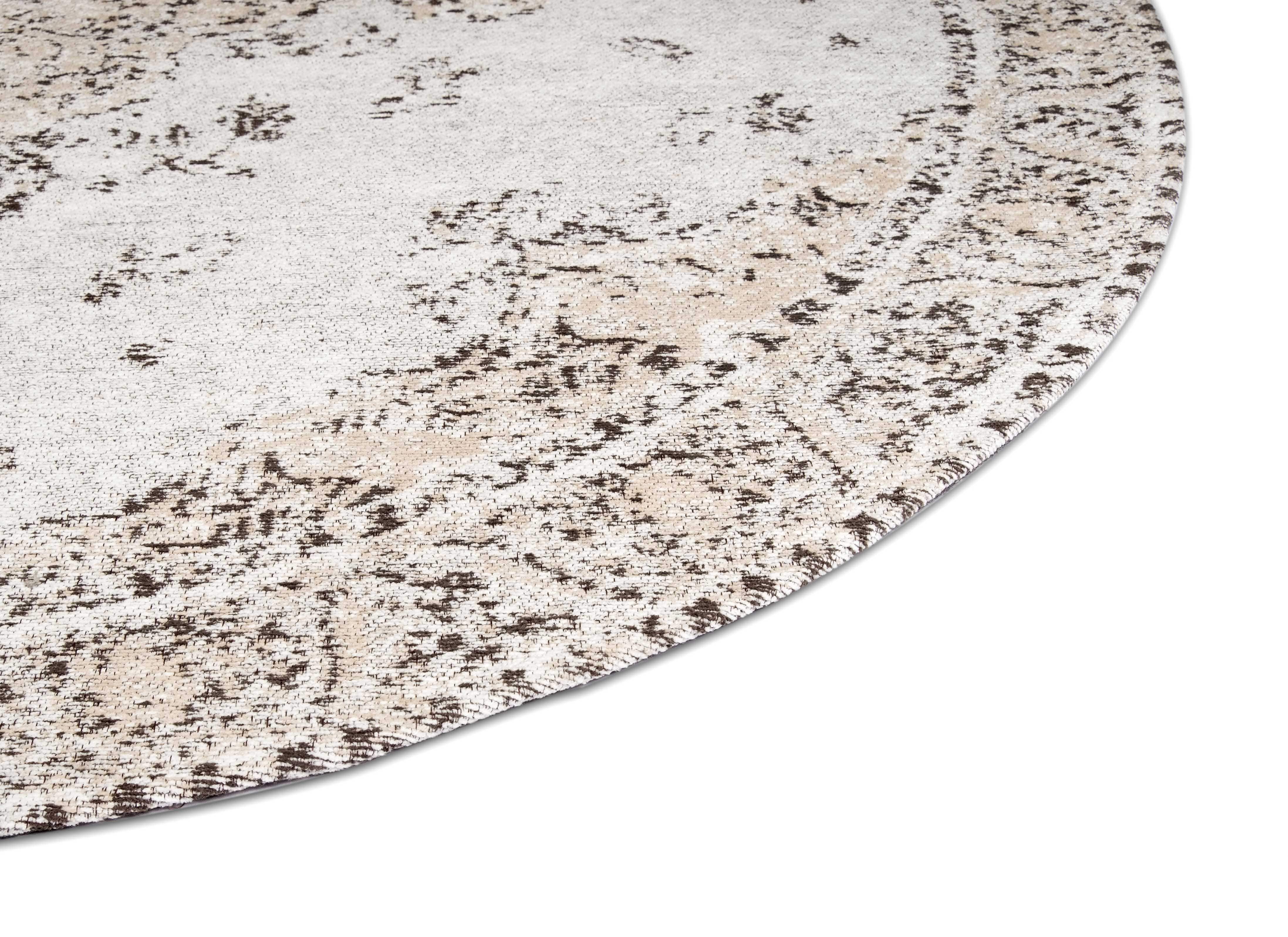 Helena White and Peach Turkish Style Distressed Round Rug - Image 6