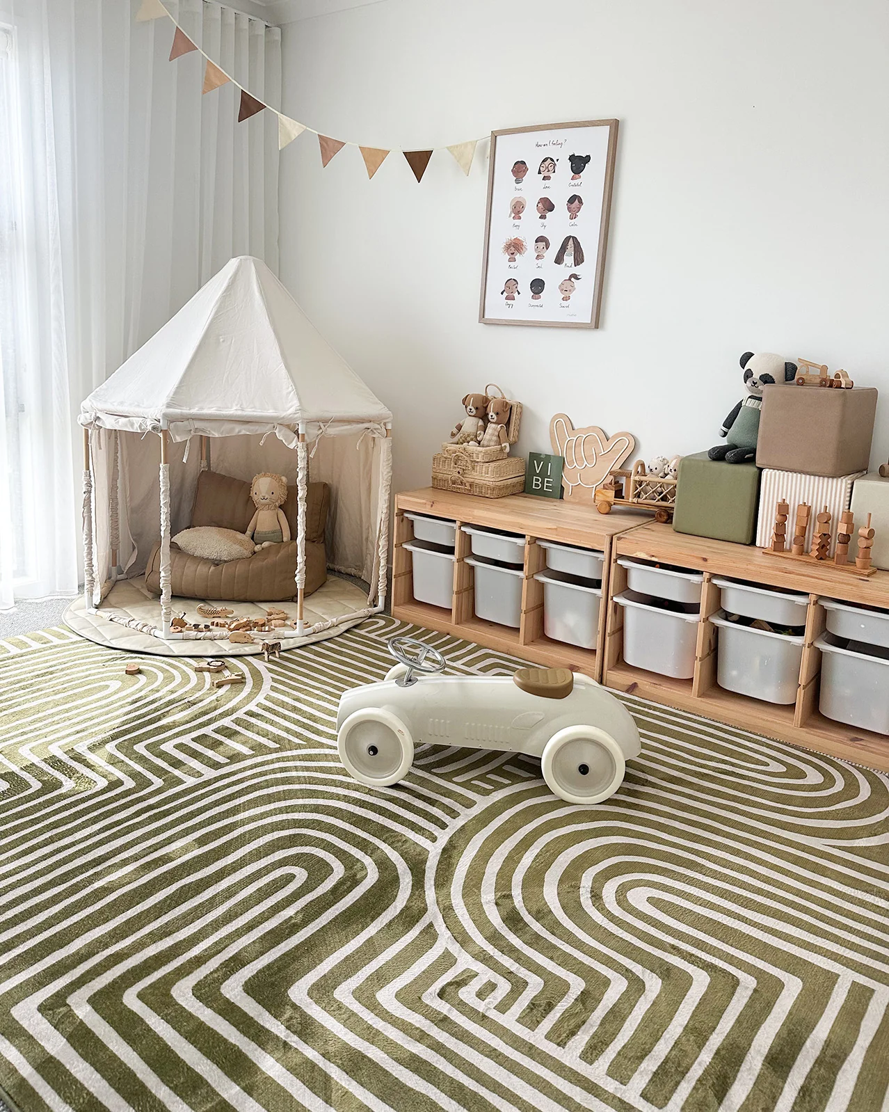 Iloa Green Abstract Rollie Pollie Playmat - Image 2