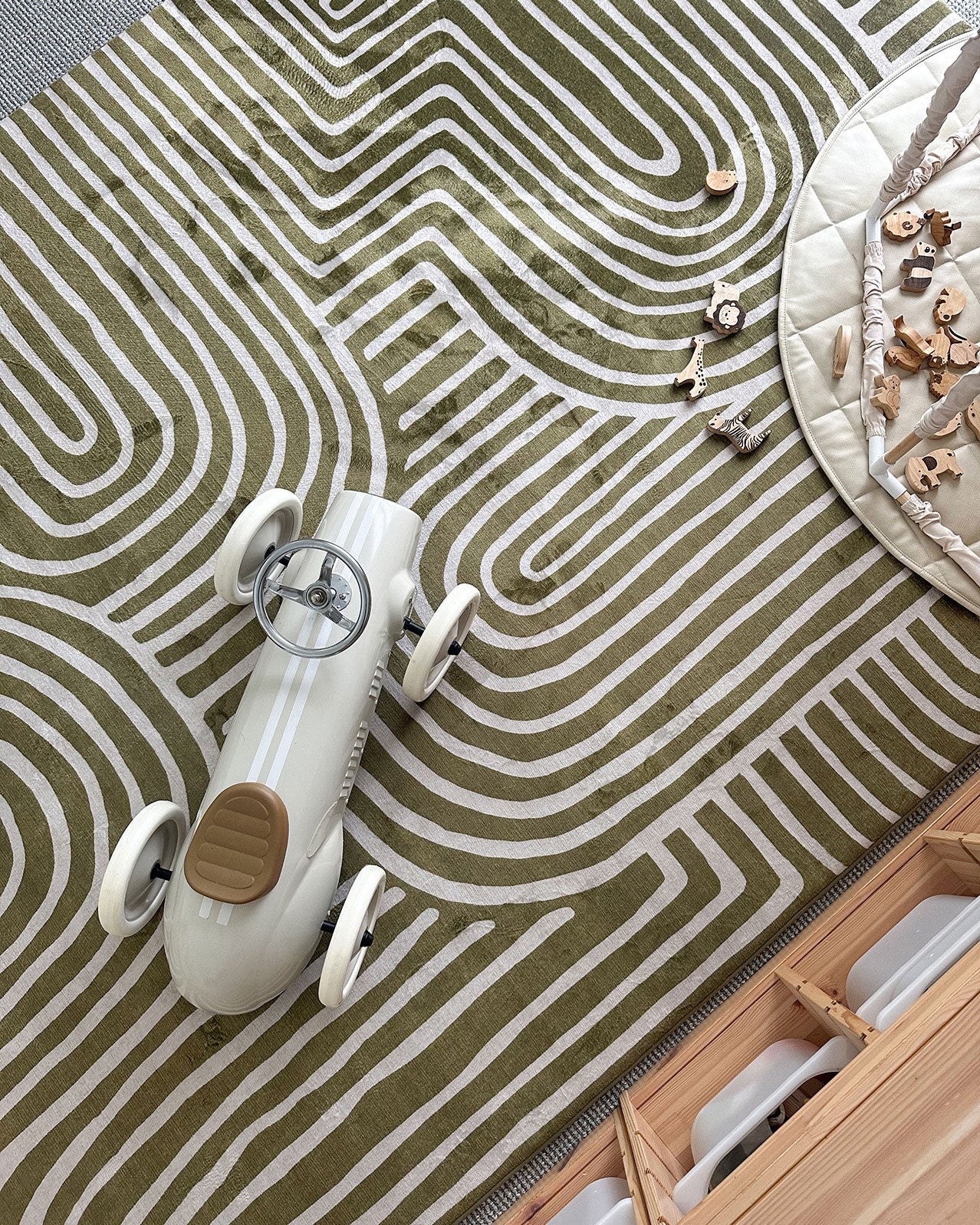 Iloa Green Abstract Rollie Pollie Playmat - Image 4