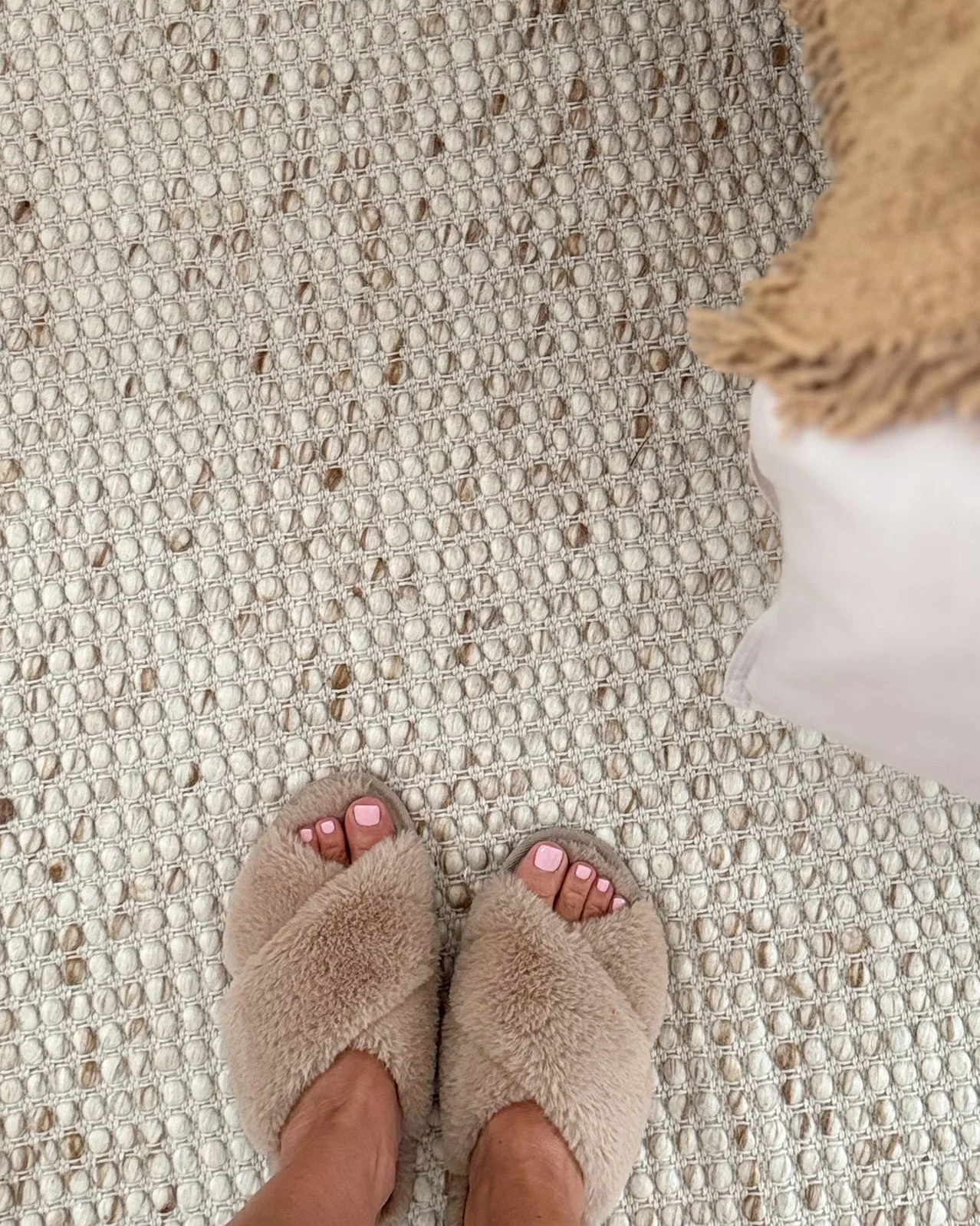 Indya Marbled Cream and Beige Chunky Wool Rug - Image 4