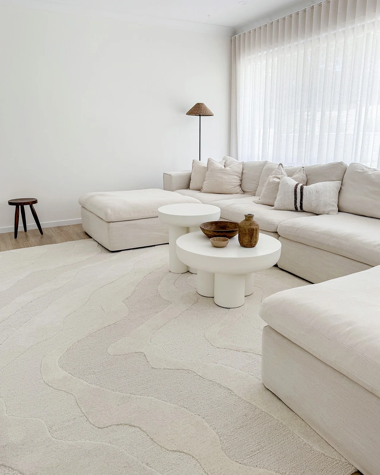 Innaya Neutral Abstract Hand-Tufted Wool Rug - Image 2