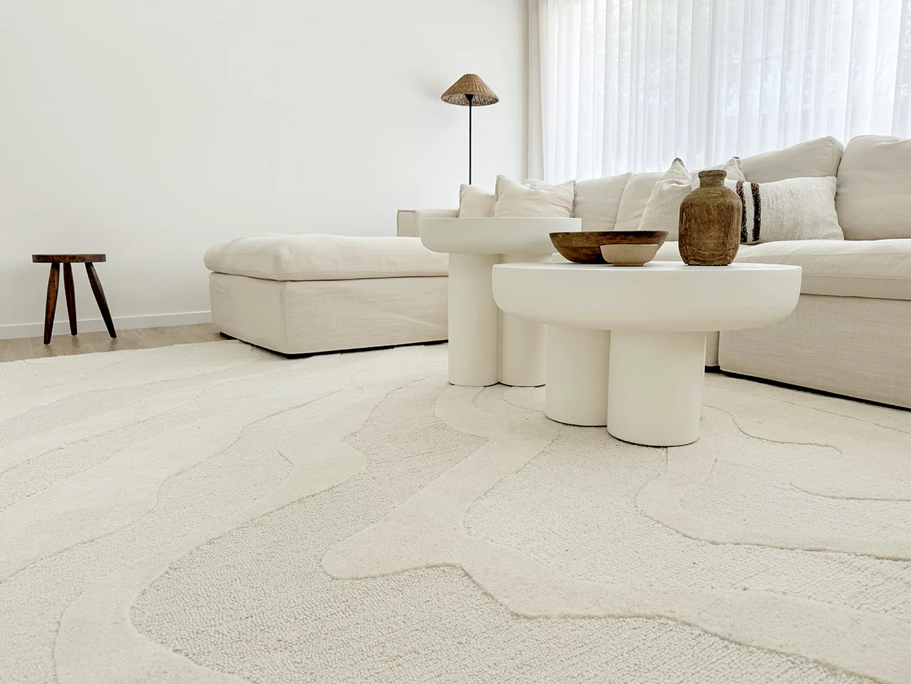 Innaya Neutral Abstract Hand-Tufted Wool Rug - Image 4