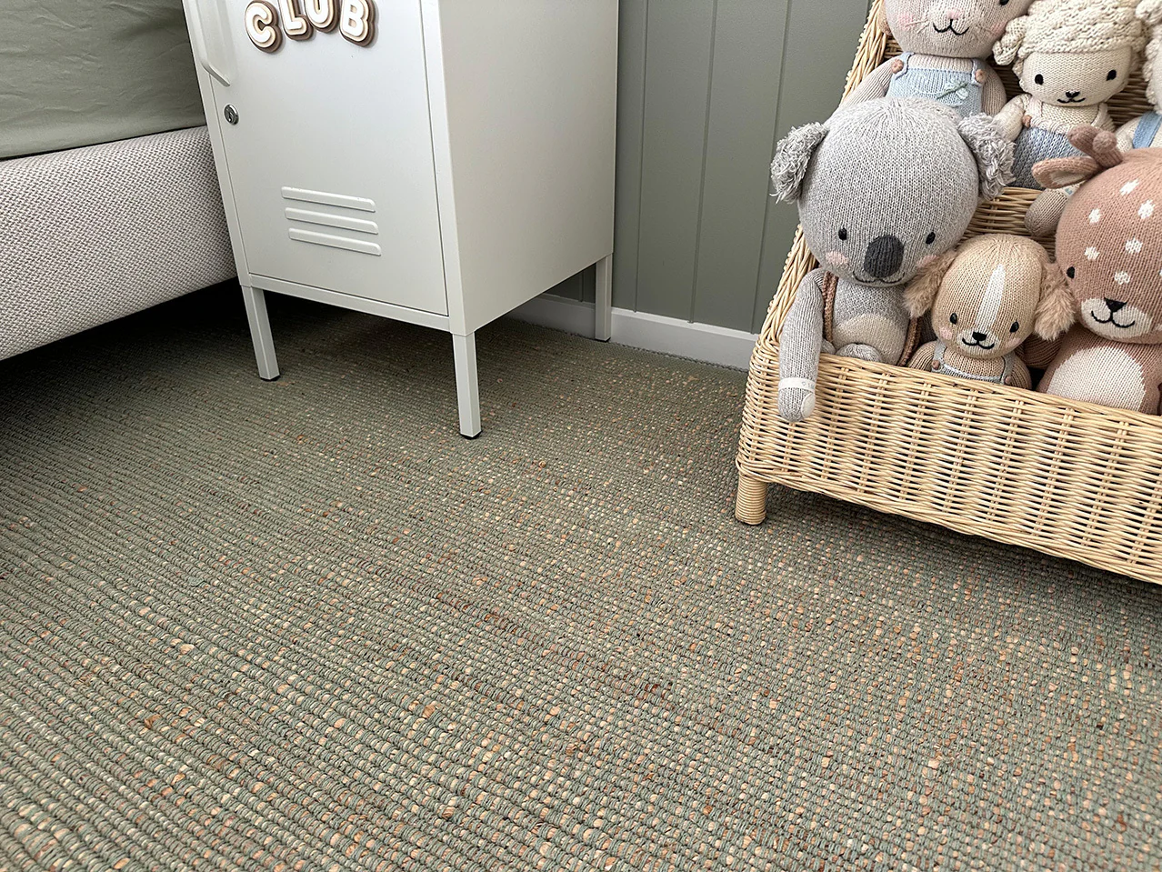 Ishani Green Flatweave Jute and Cotton Rug - Image 8