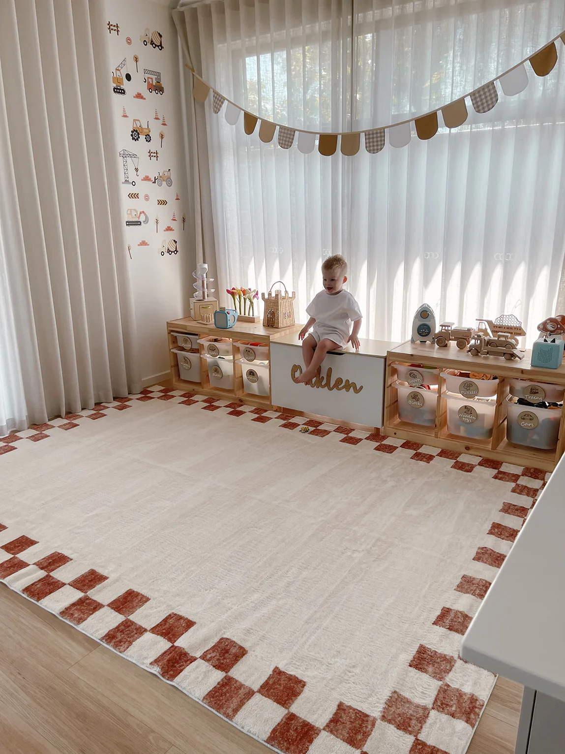 Isi Rust Brown Checkered Border Washable Rug - Image 4
