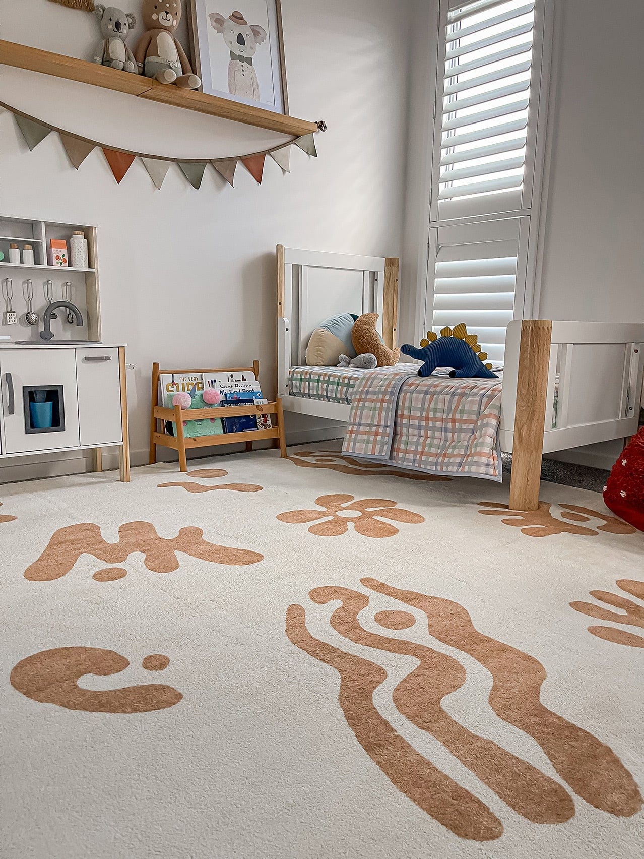Isidore Beige and Cream Abstract Washable Rug - Image 3