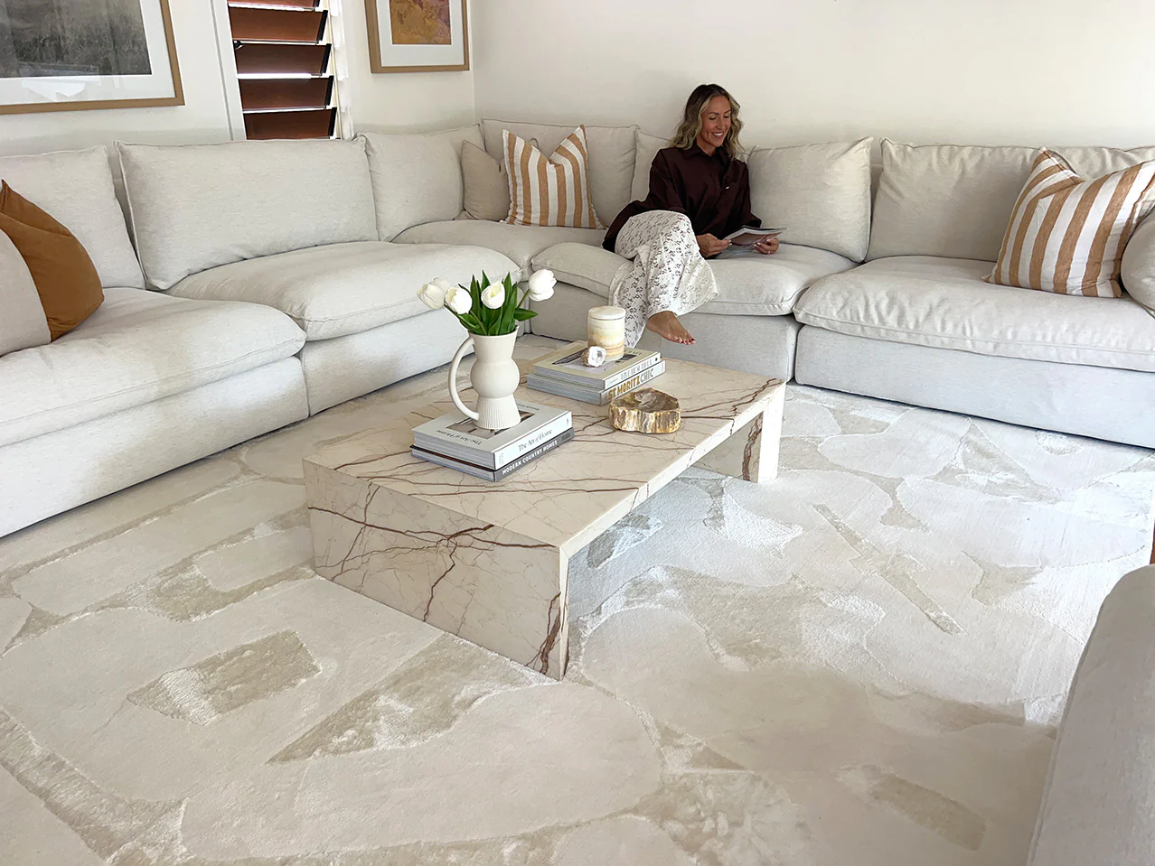 Izar Neutral Abstract Rug - Image 4
