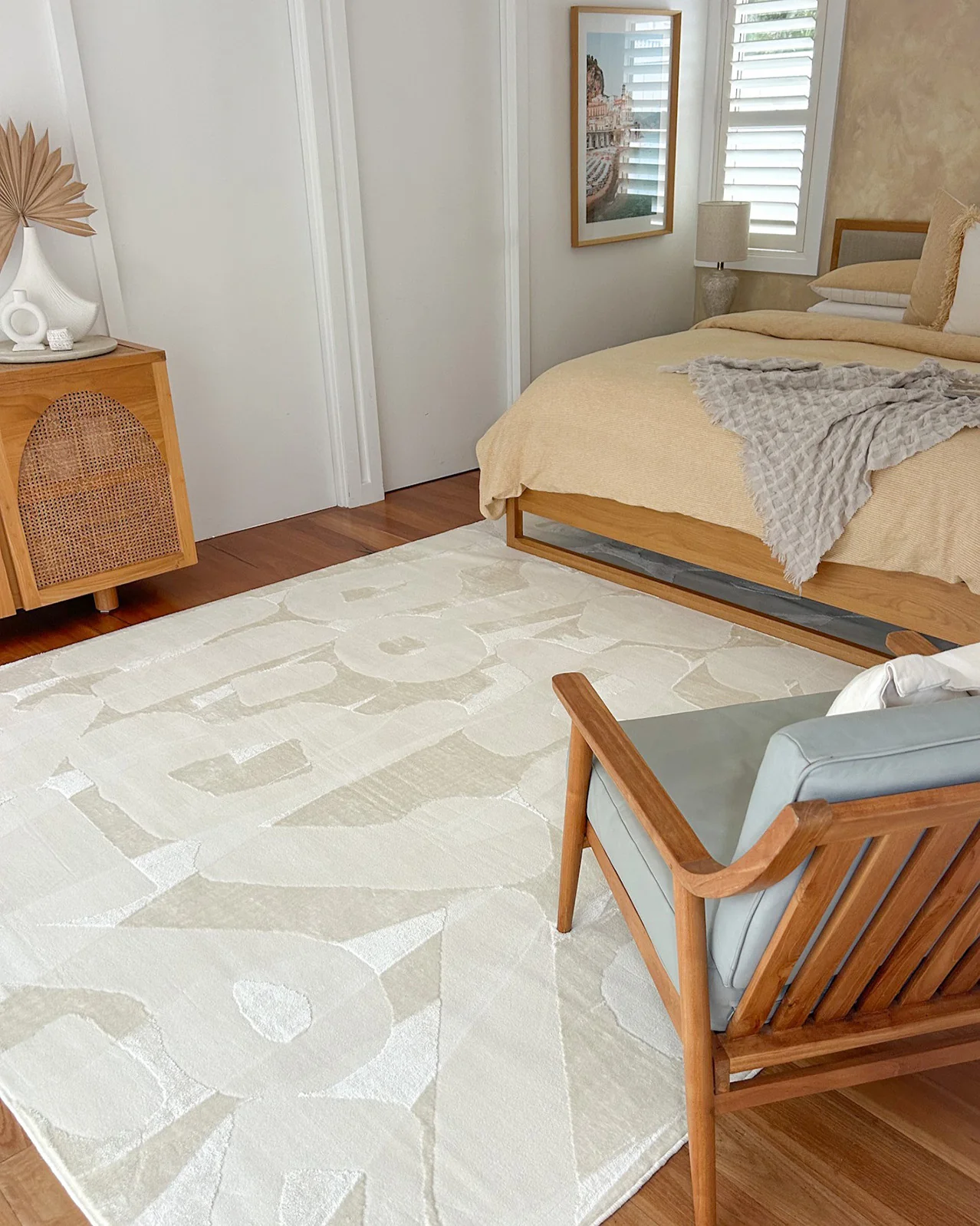 Izar Neutral Abstract Rug - Image 7