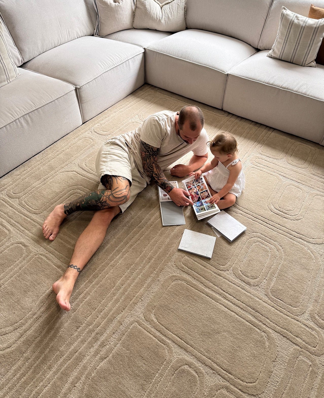 Jafina Beige Abstract Hand-Tufted Rug - Image 9