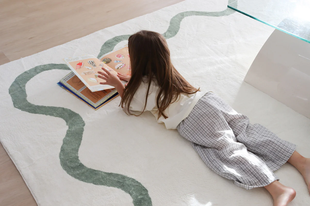 Jamie Green Wiggle Bordered Washable Rug - Image 7