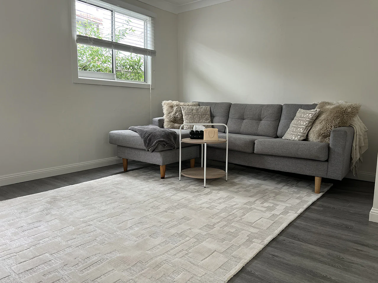 Jessie Ivory Cream Abstract Textured Rug - Image 3