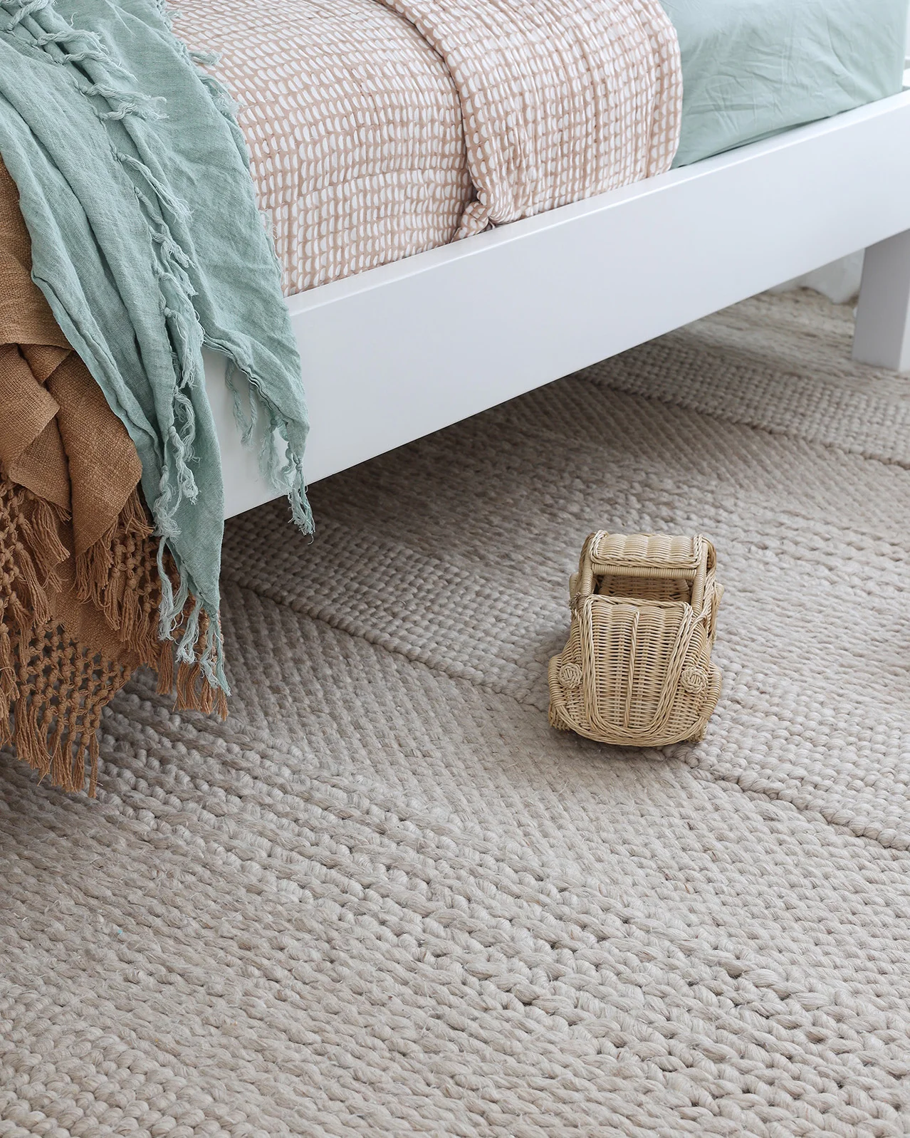 Joline Caramel Beige Braided and Looped Rug - Image 3