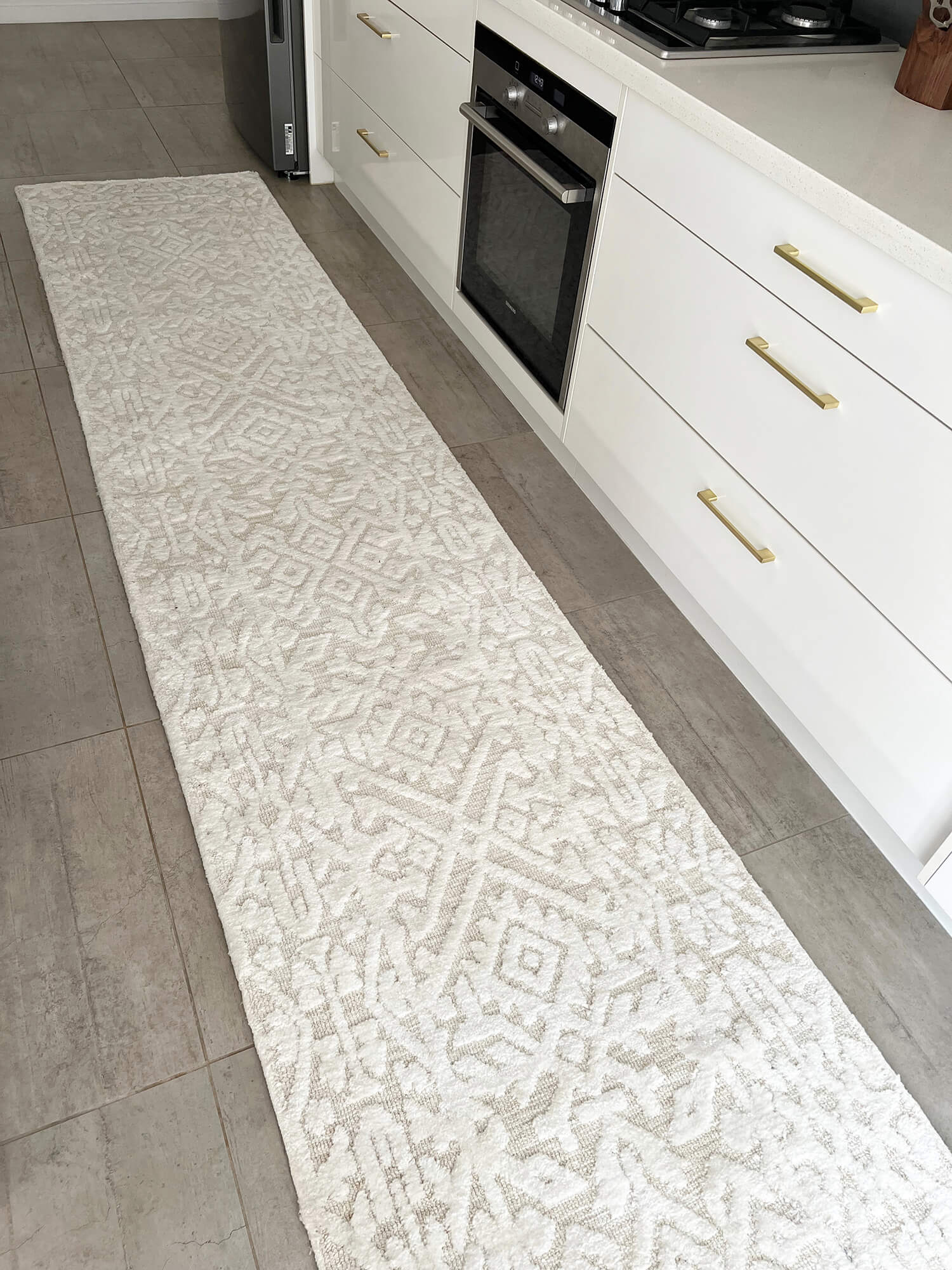 Josephine Ivory and Cream Tribal Transitional Runner Rug - Image 11