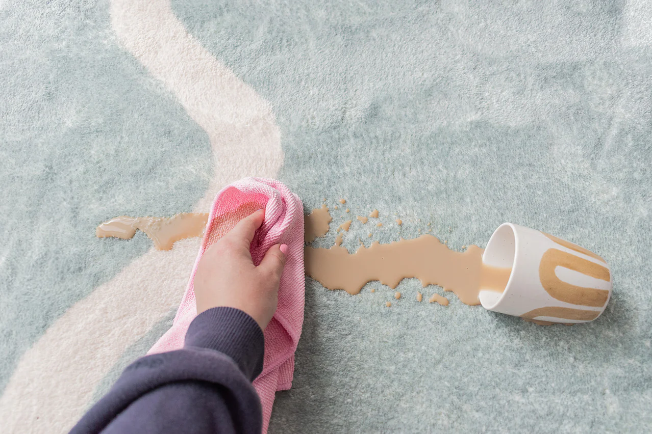 Kairo Green and Cream Wiggle Bordered Washable Rug - Image 12