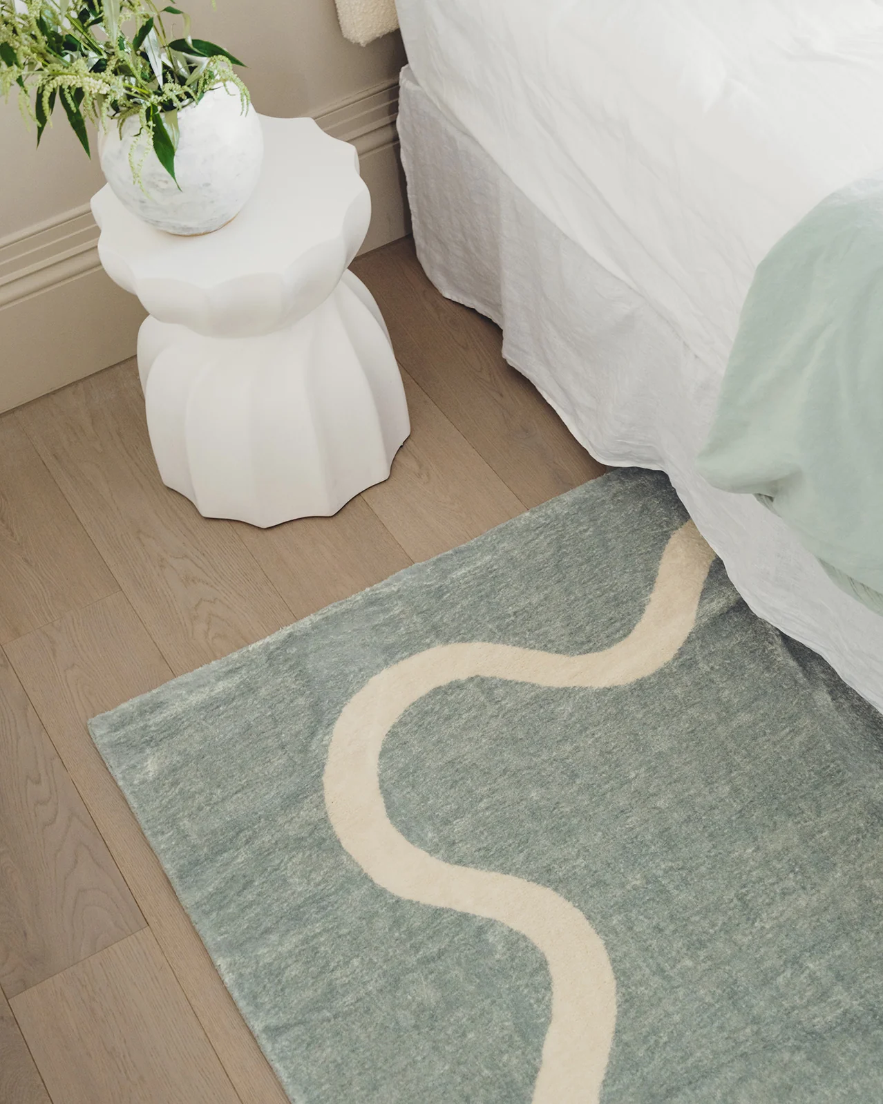 Kairo Green and Cream Wiggle Bordered Washable Rug - Image 13