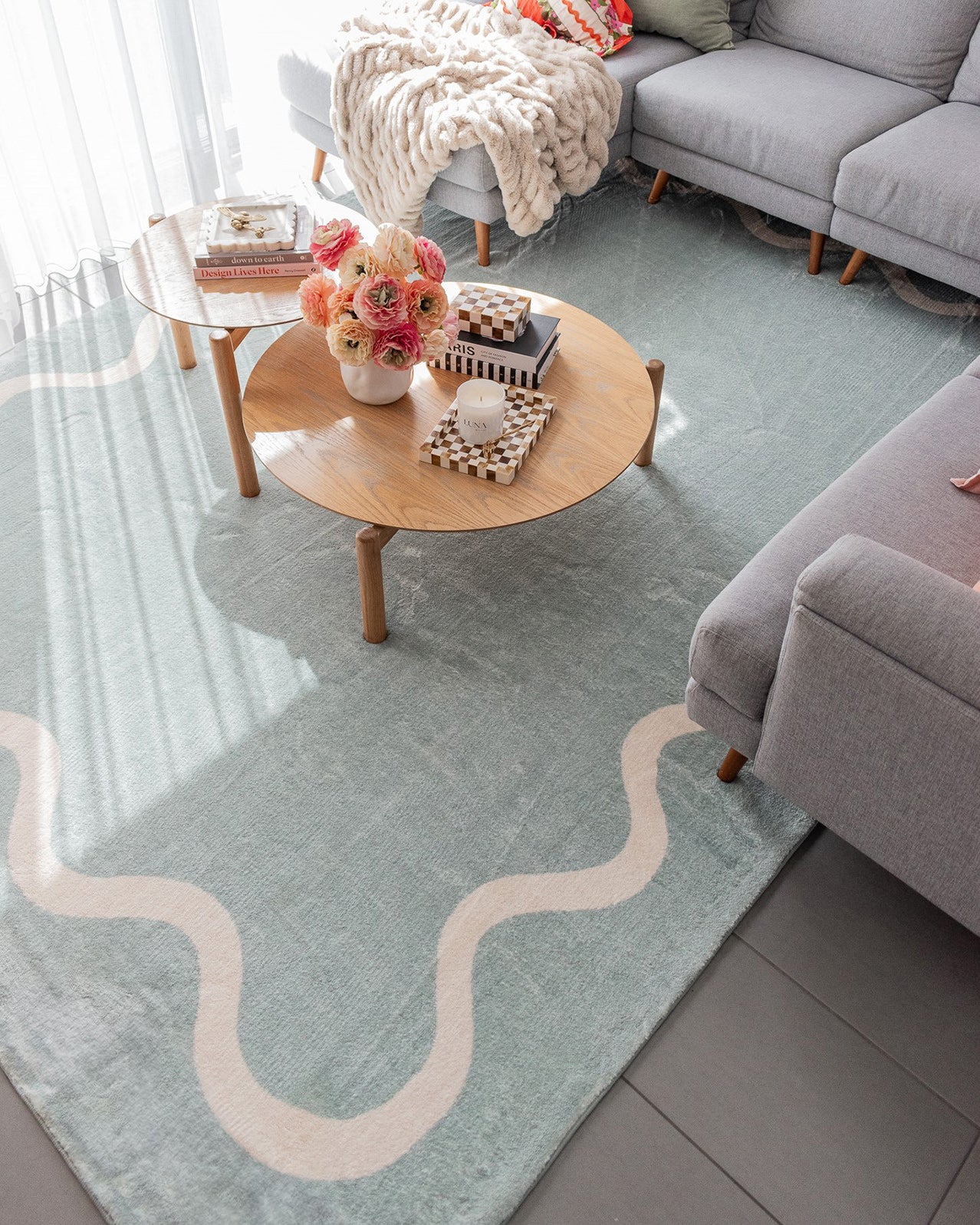Kairo Green and Cream Wiggle Bordered Washable Rug - Image 2