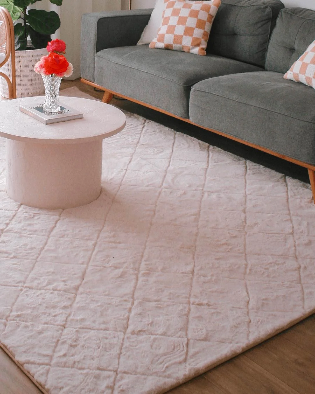Karlie Blush Pink Diamond Shag Rug - Image 6