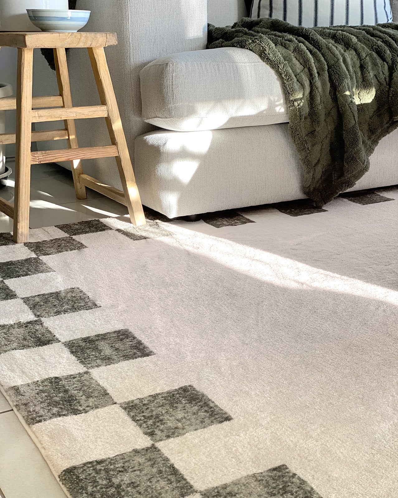 Keava Green Checkered Border Washable Rug - Image 3