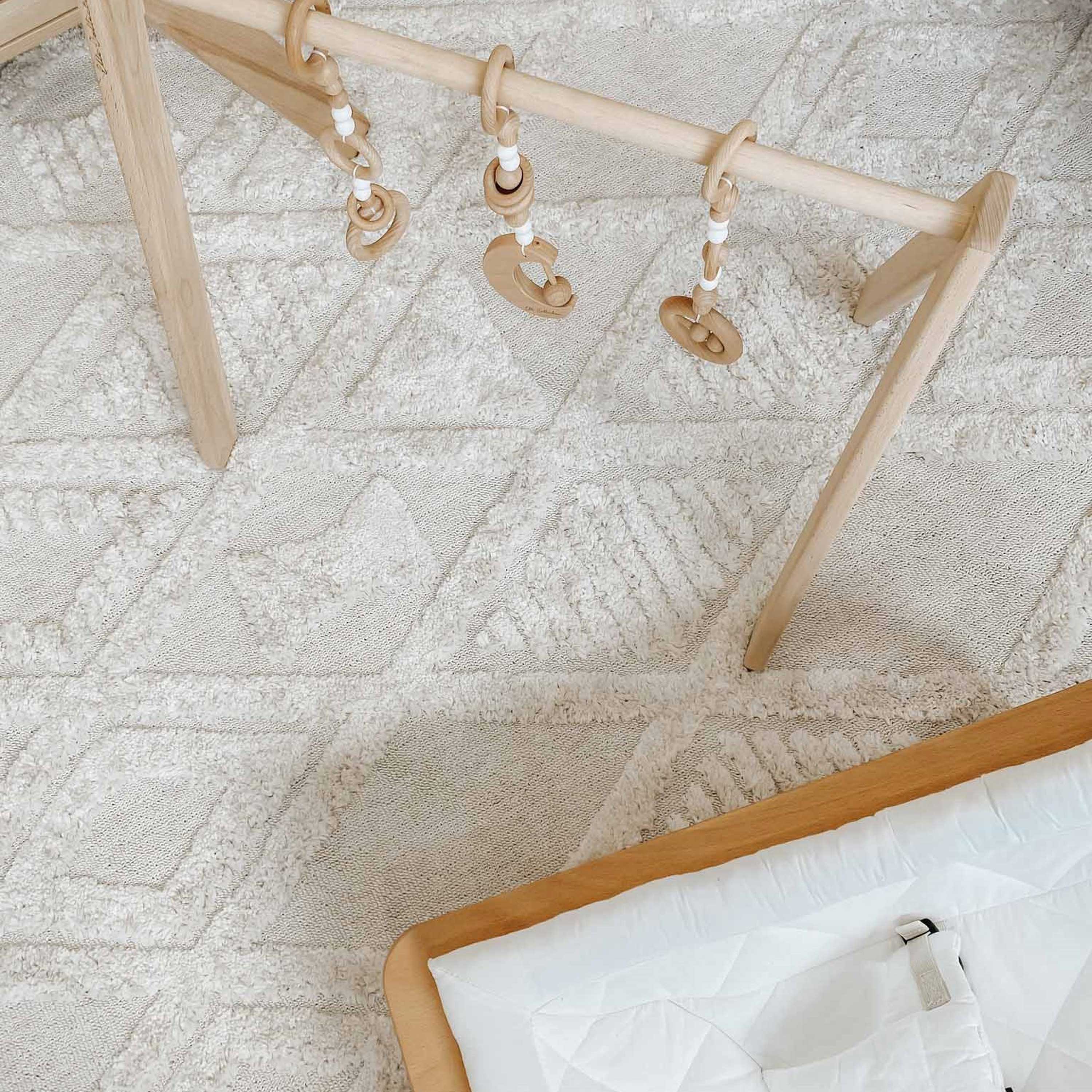 Kira Diamond Detail Textured Round Rug - Image 5
