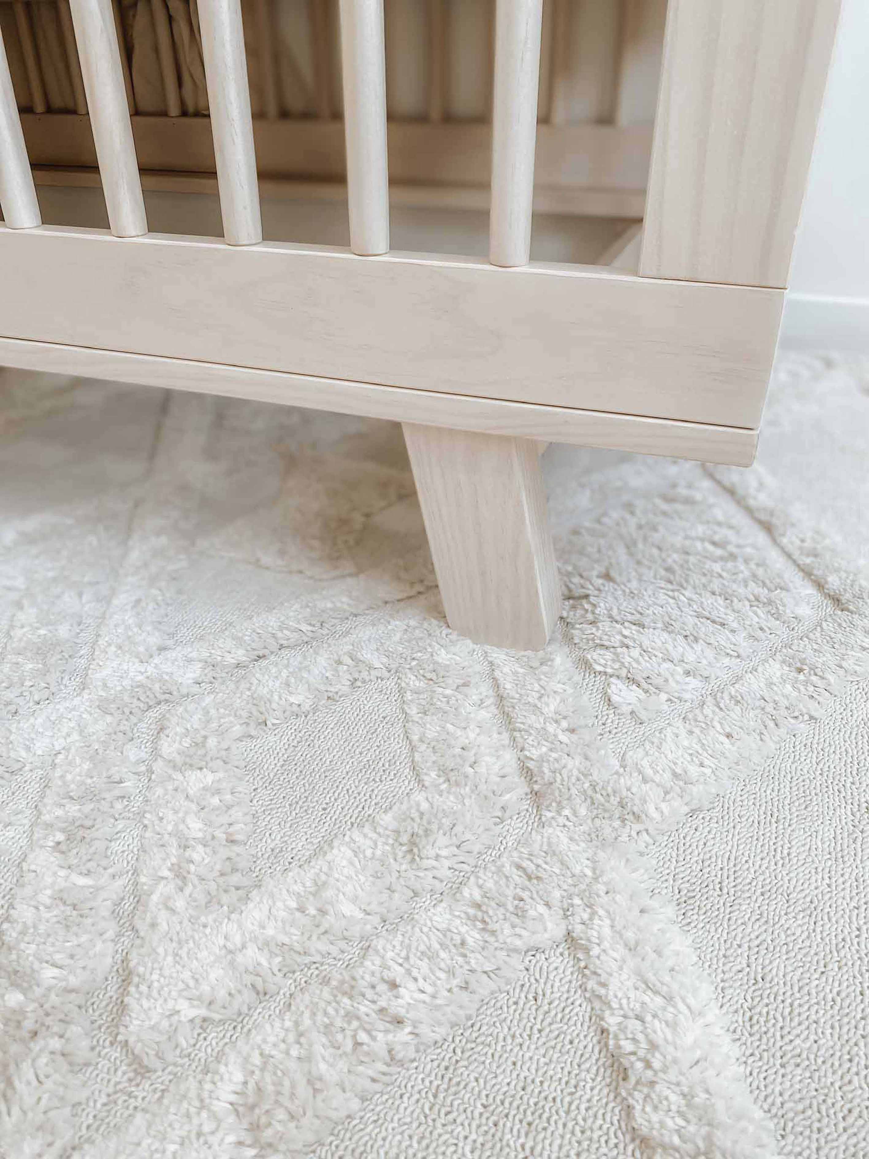 Kira Diamond Detail Textured Round Rug - Image 6