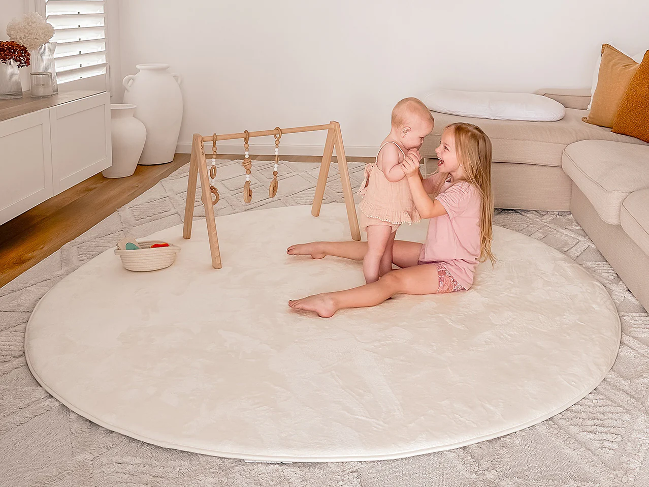 Koa Ivory Plush Rollie Pollie Round Playmat - Image 4