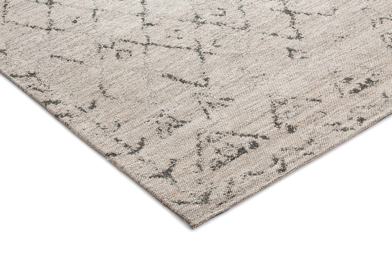 Kwame Tribal Pattern Flatweave Rug - Image 13