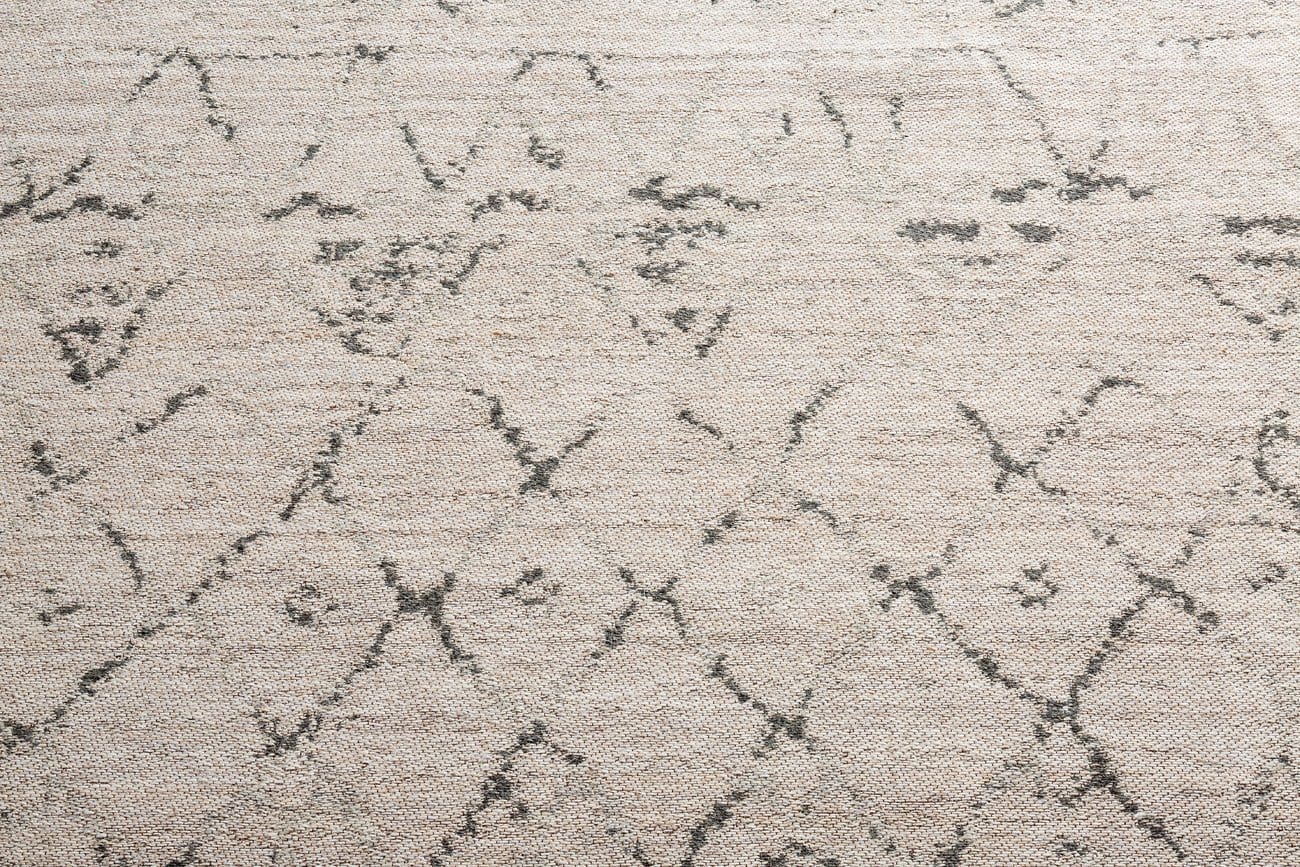 Kwame Tribal Pattern Flatweave Rug - Image 15