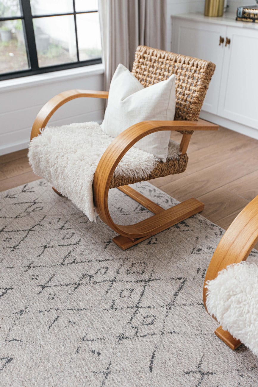 Kwame Tribal Pattern Flatweave Rug - Image 4