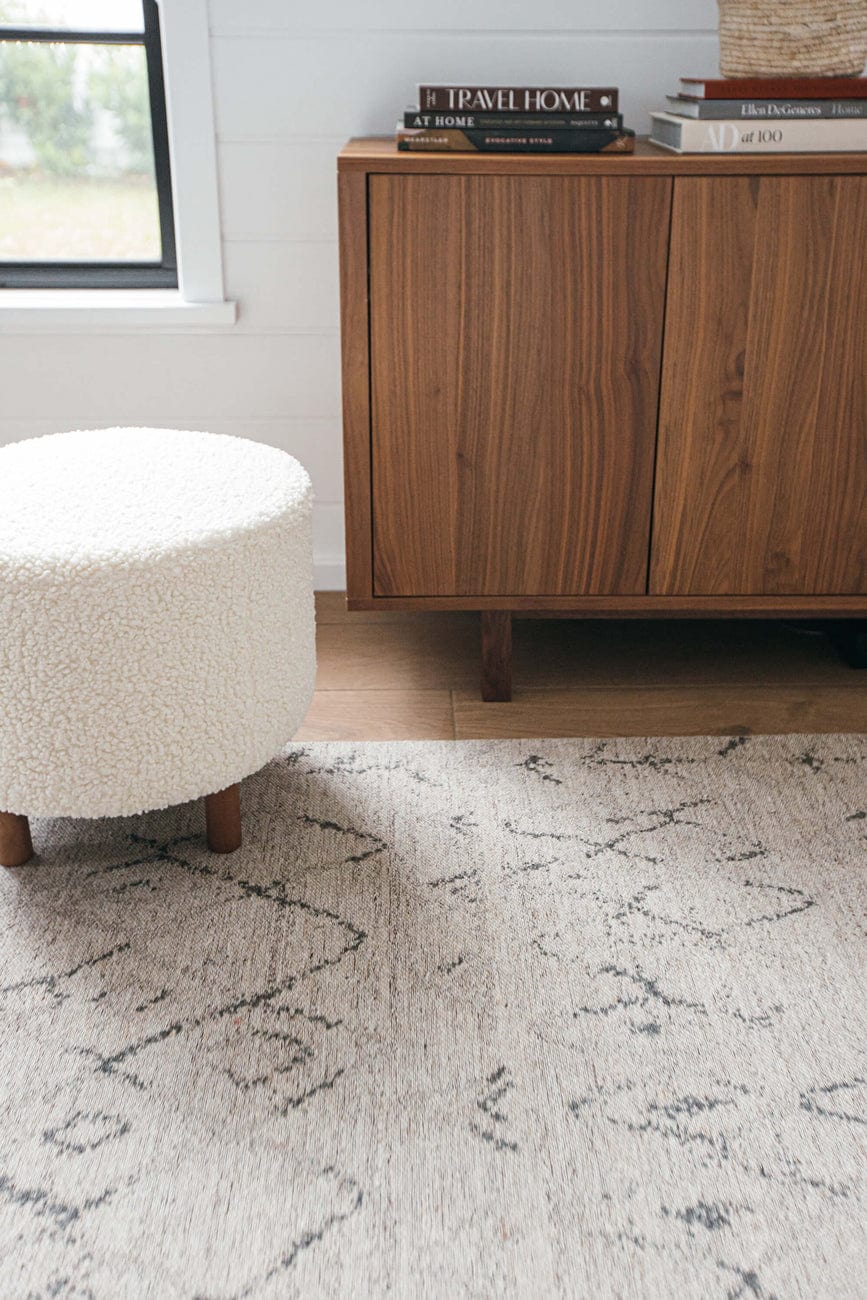 Kwame Tribal Pattern Flatweave Rug - Image 5