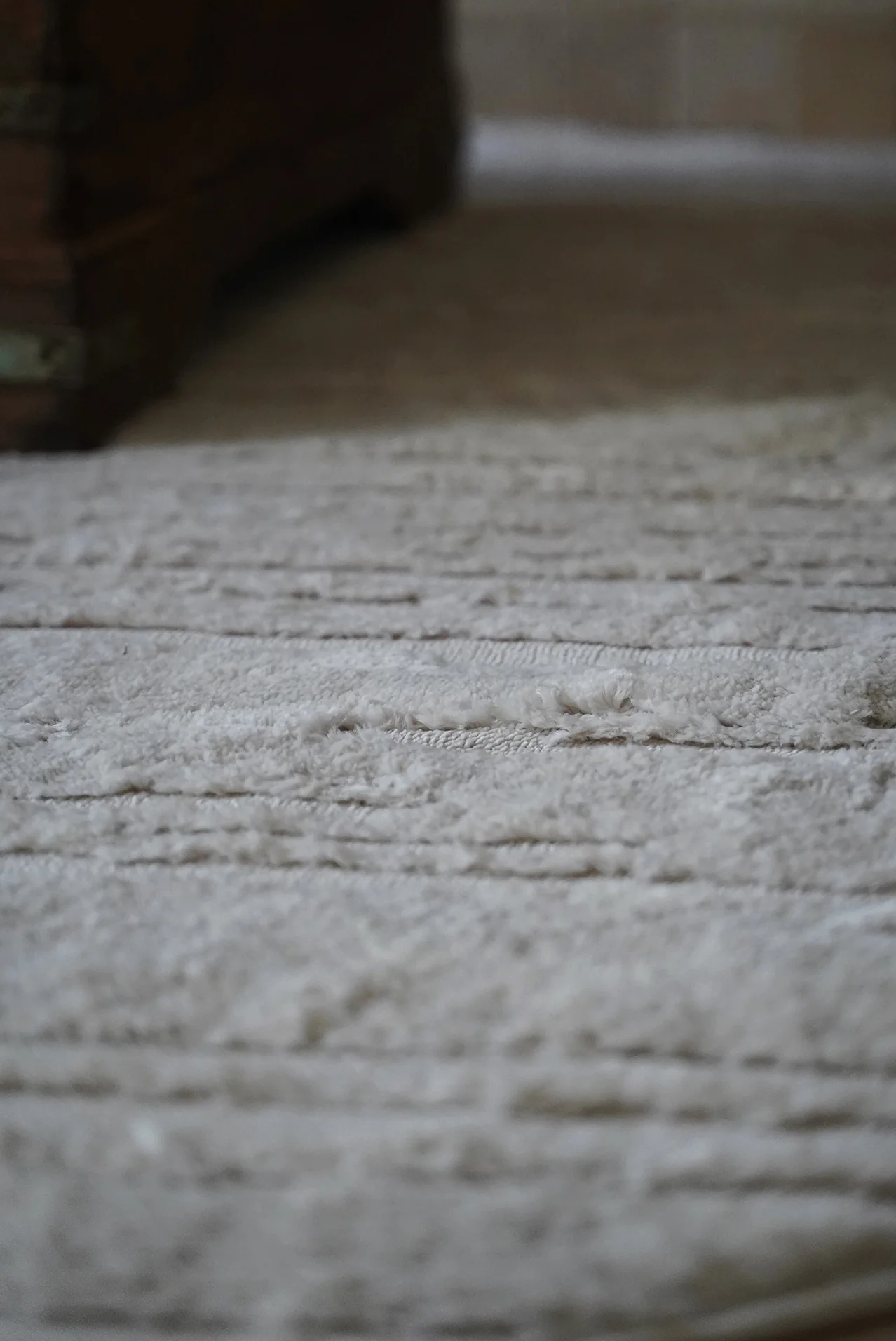Leilani Ivory Cream Textured Round Rug - Image 5