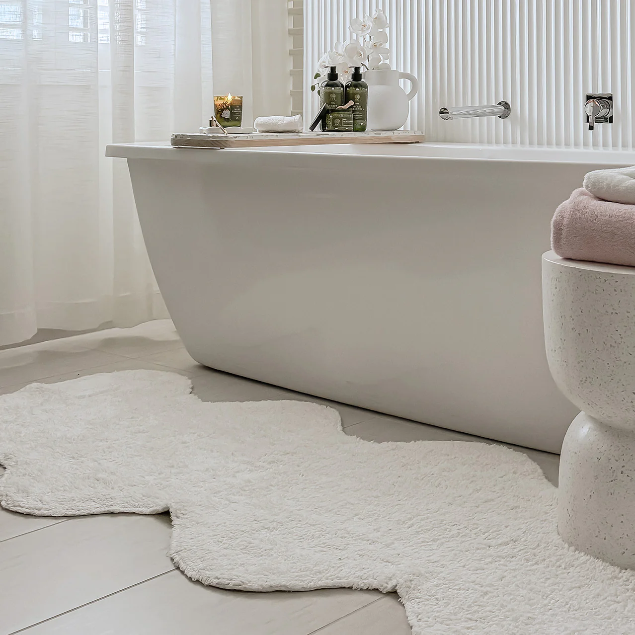 Lianna Cream Scallop Washable Bath Mat - Image 5