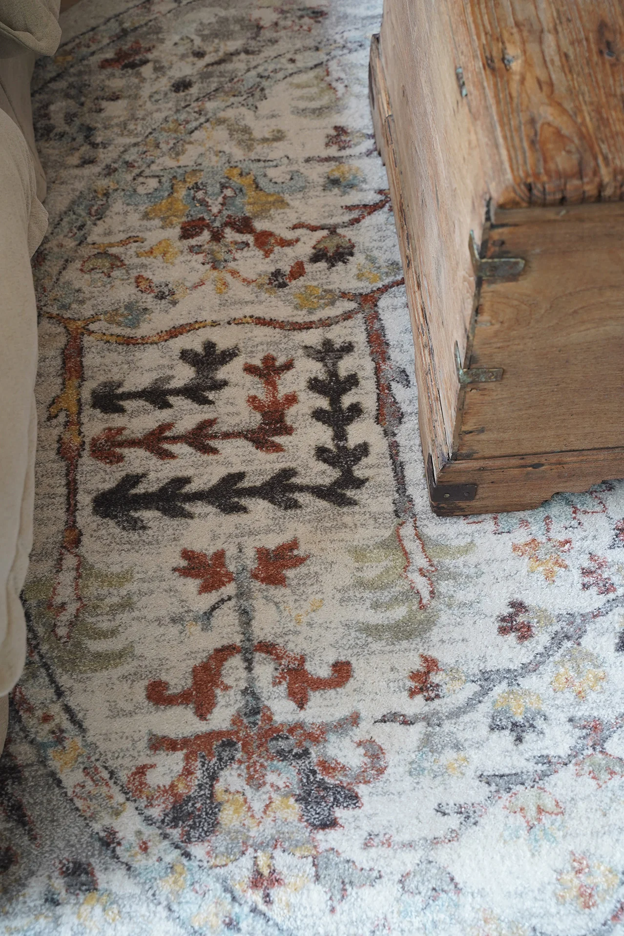 Livvie Blue and Orange Multi-Colour Distressed Round Rug - Image 5