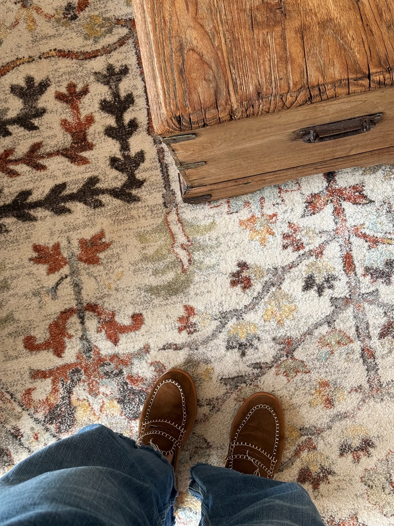 Livvie Blue and Orange Multi-Colour Distressed Round Rug - Image 9
