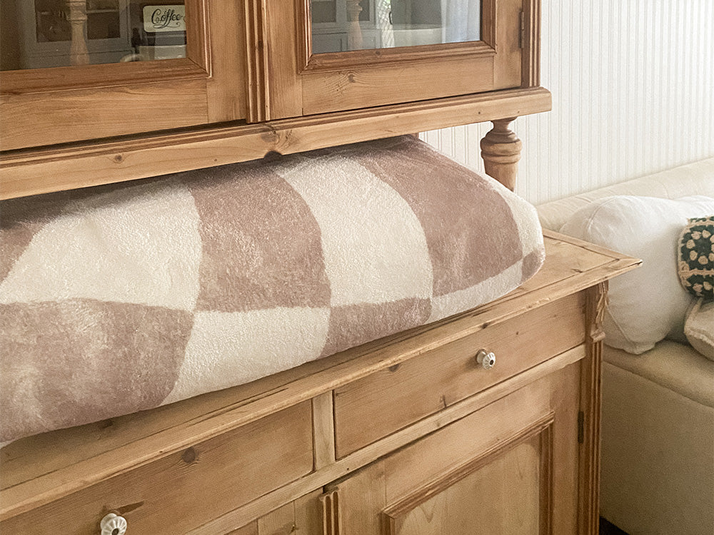 Logan Beige and Ivory Abstract Checkered Washable Rug - Image 14