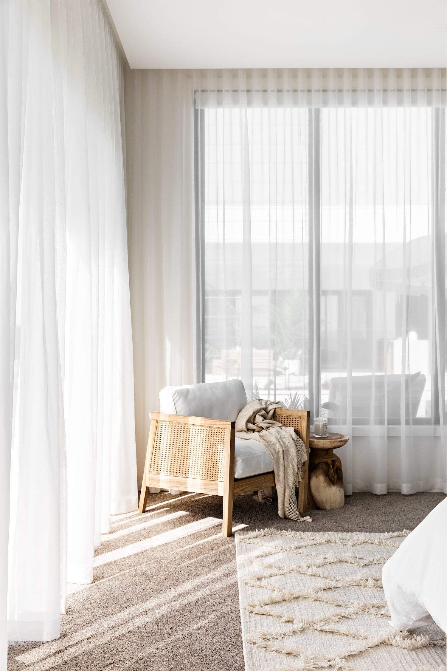Lova Ivory Wool Rug - Image 8