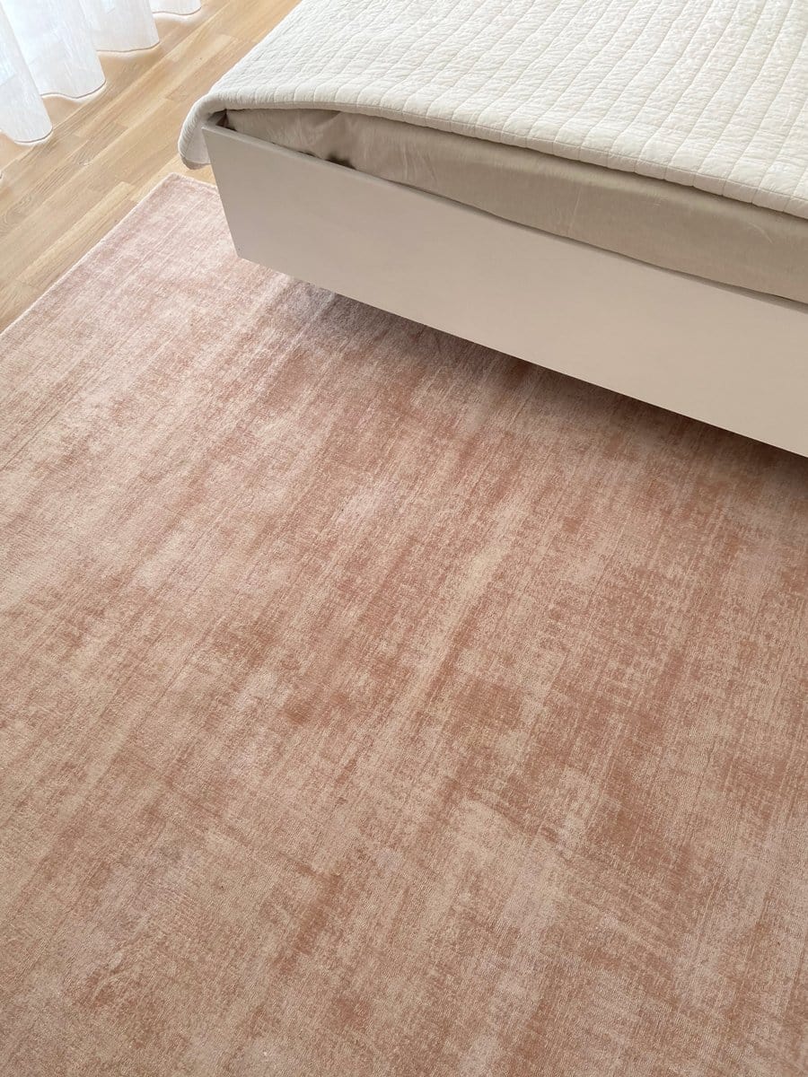 Lyla Blush Peach Distressed Viscose Rug - Image 12