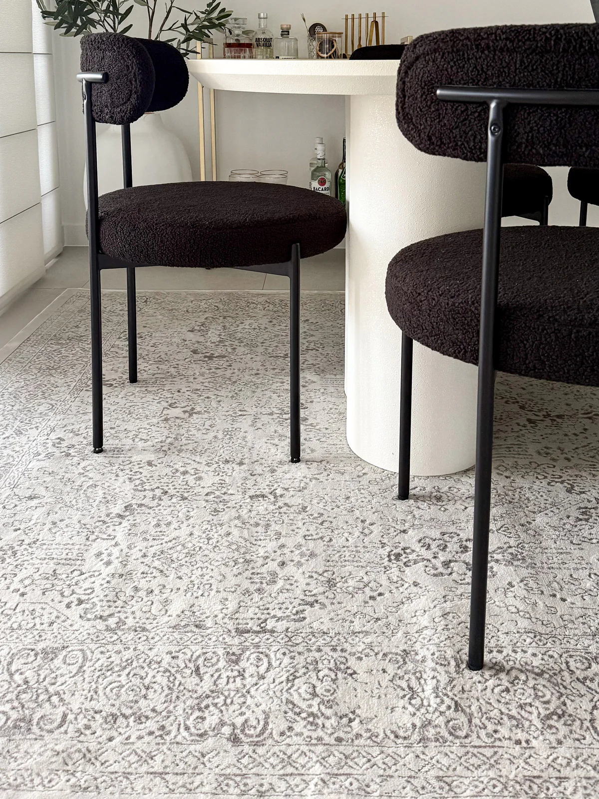 Madison Ivory And Grey Traditional Distressed Rug - Image 8