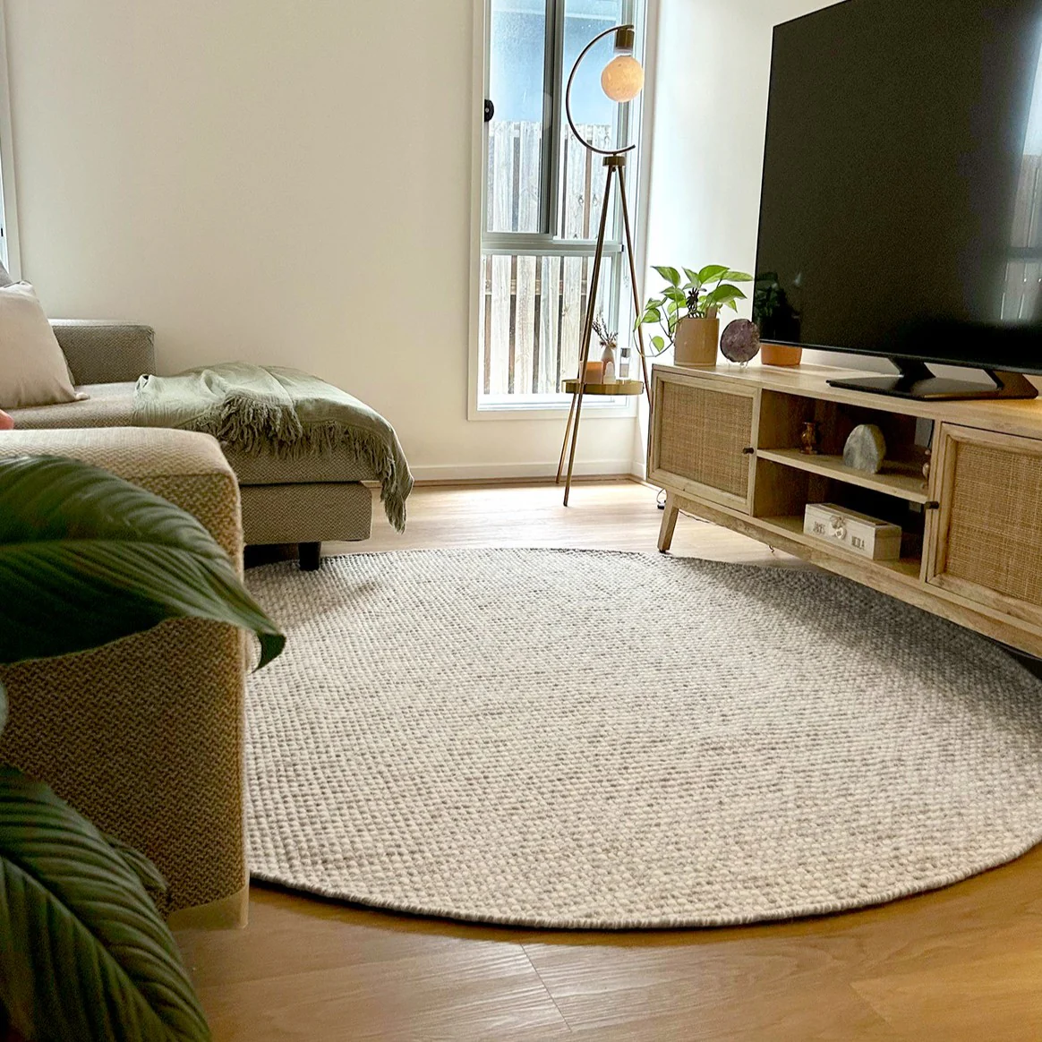 Mallory Marbled Cream and Grey Chunky Wool Round Rug - Image 6