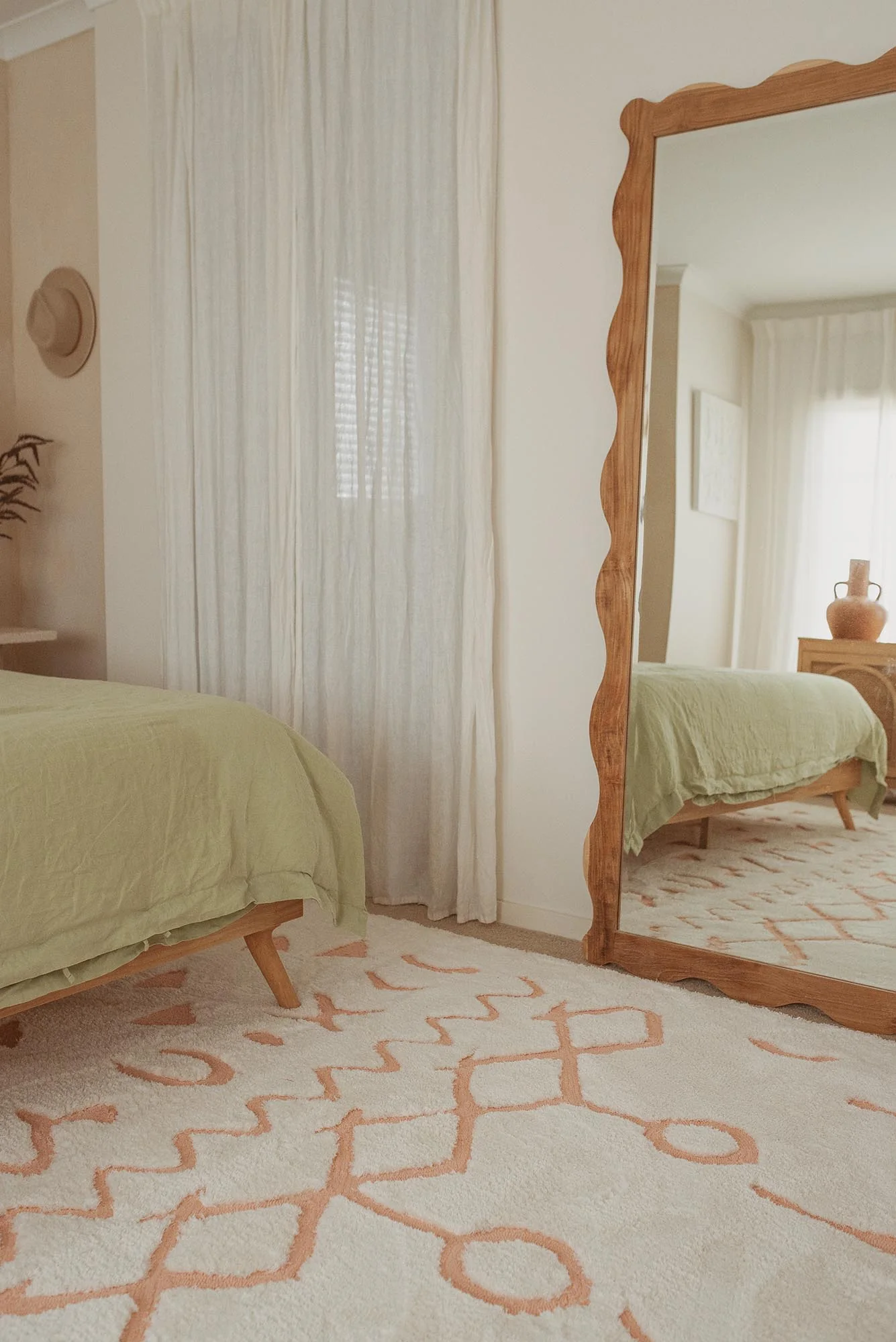 Matilda Cream and Peach Tribal Shag Rug - Image 11