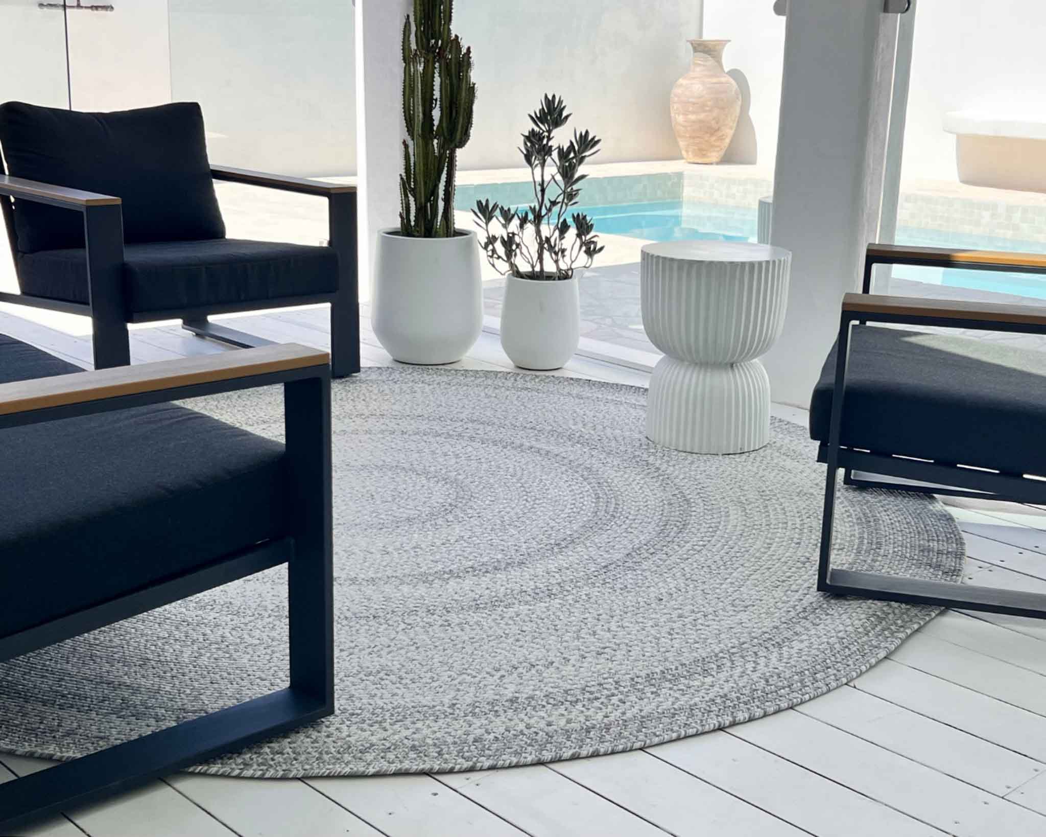 Mika Grey Braided Flatweave Indoor Outdoor Round Rug - Image 3