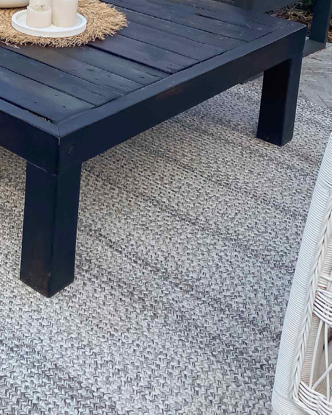 Mika Grey Braided Flatweave Indoor Outdoor Rug - Image 4