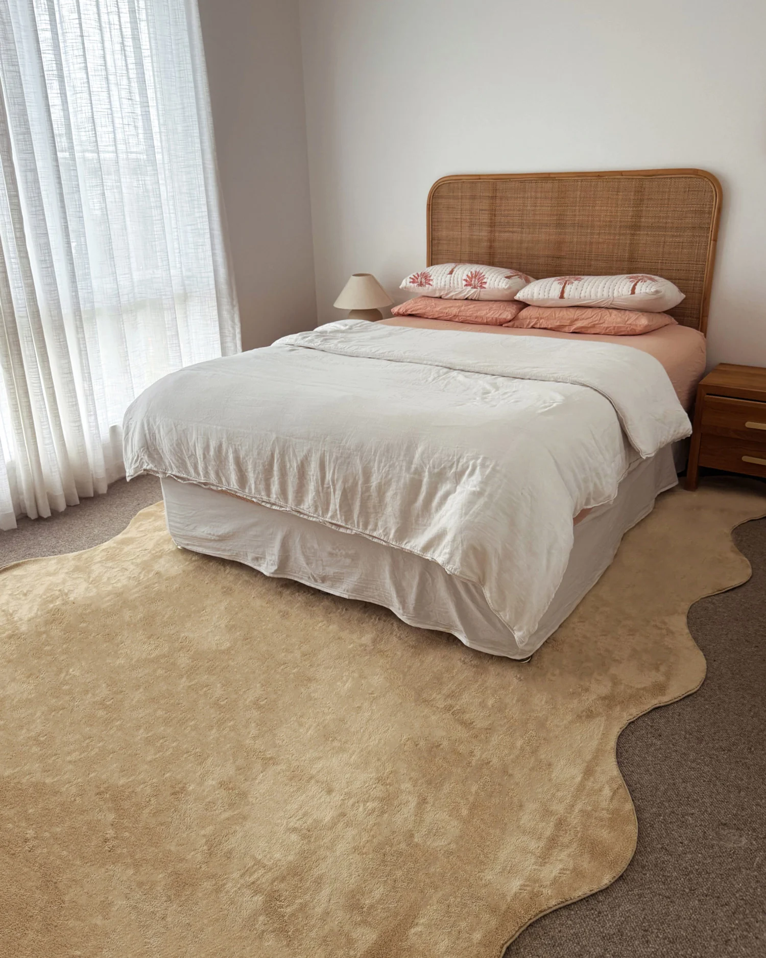 Mirta Beige Brown Scallop Washable Rug - Image 2