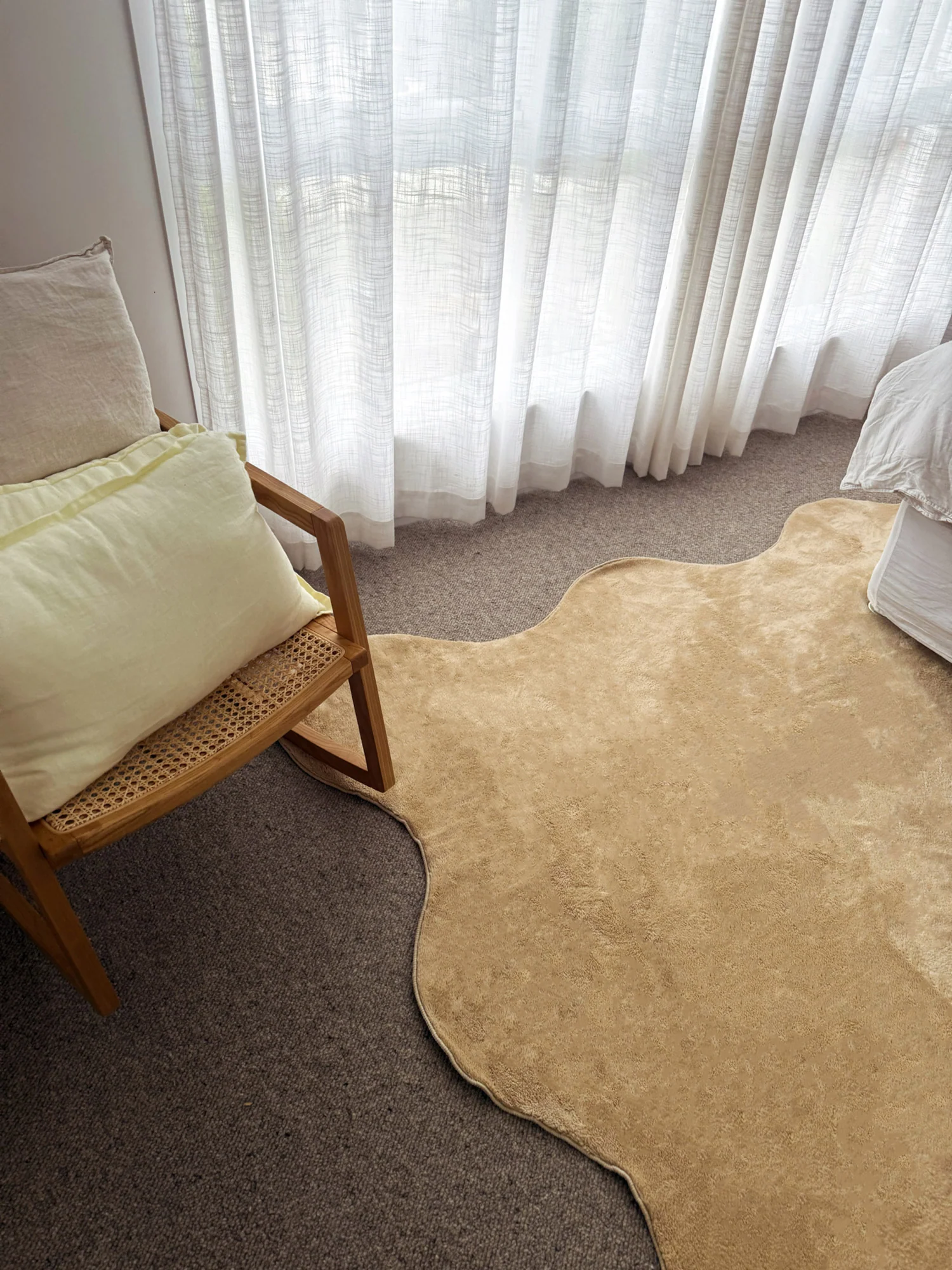 Mirta Beige Brown Scallop Washable Rug - Image 4