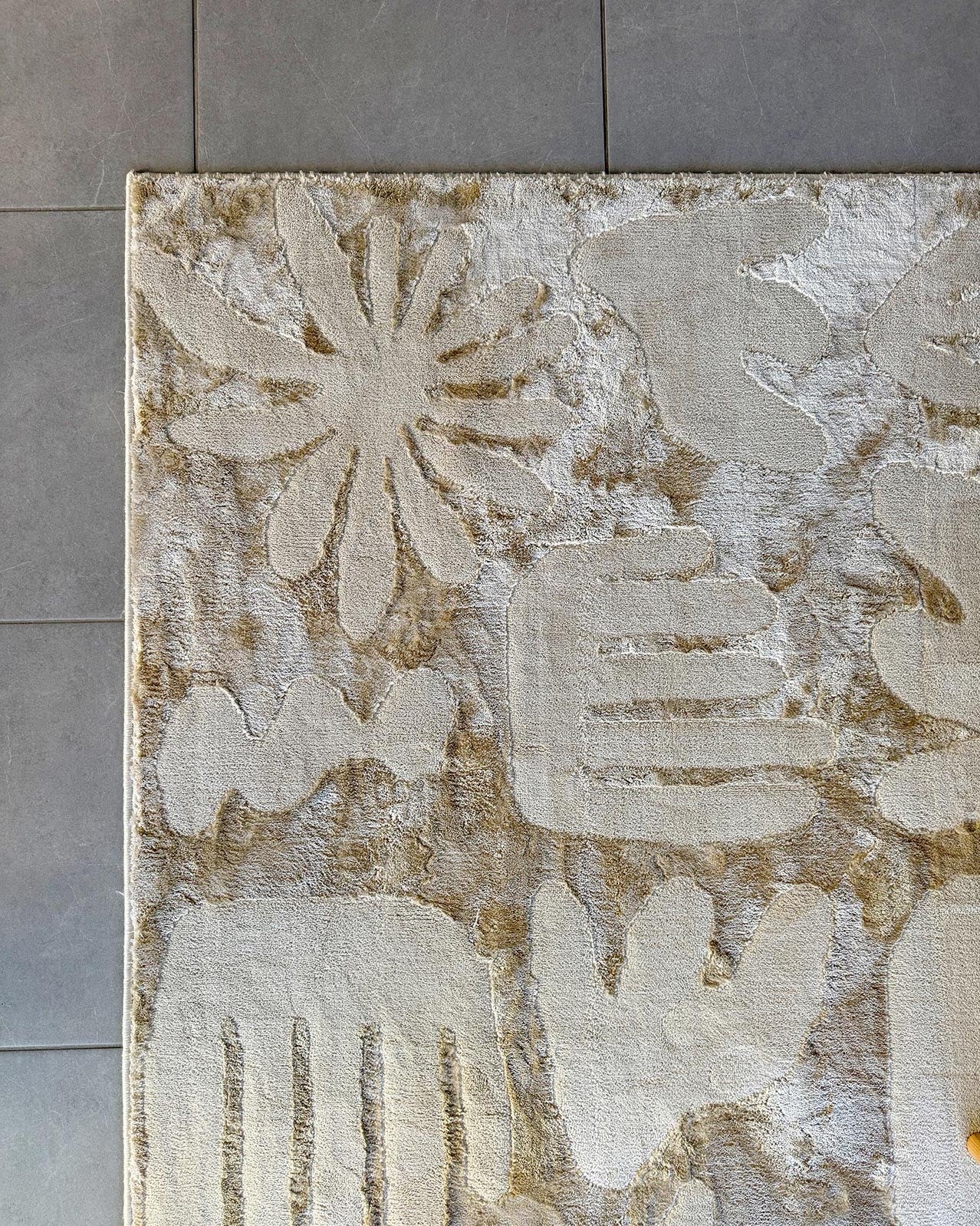 Murzuq Textured Abstract Neutral Rug - Image 4