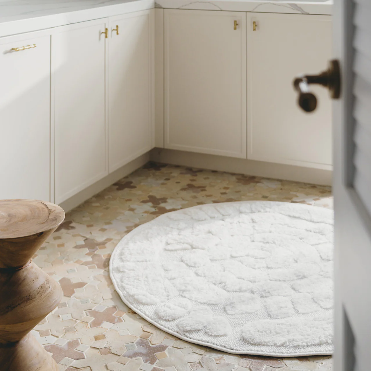 Nadja Ivory Cream Abstract Textured Round Rug - Image 3