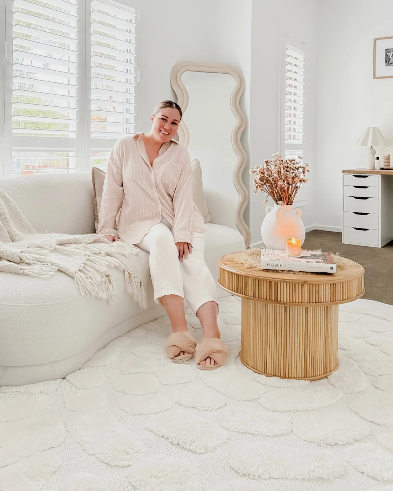 Nadja Ivory Cream Abstract Textured Round Rug - Image 7