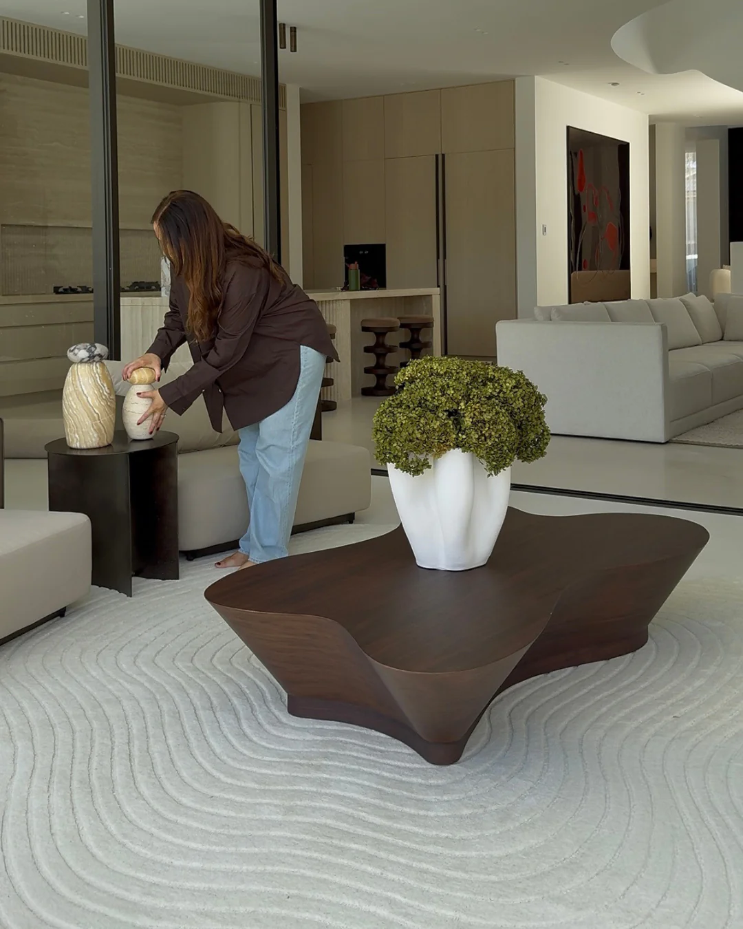 Nafiya Cream Modern Hand-Tufted Wool Rug - Image 3