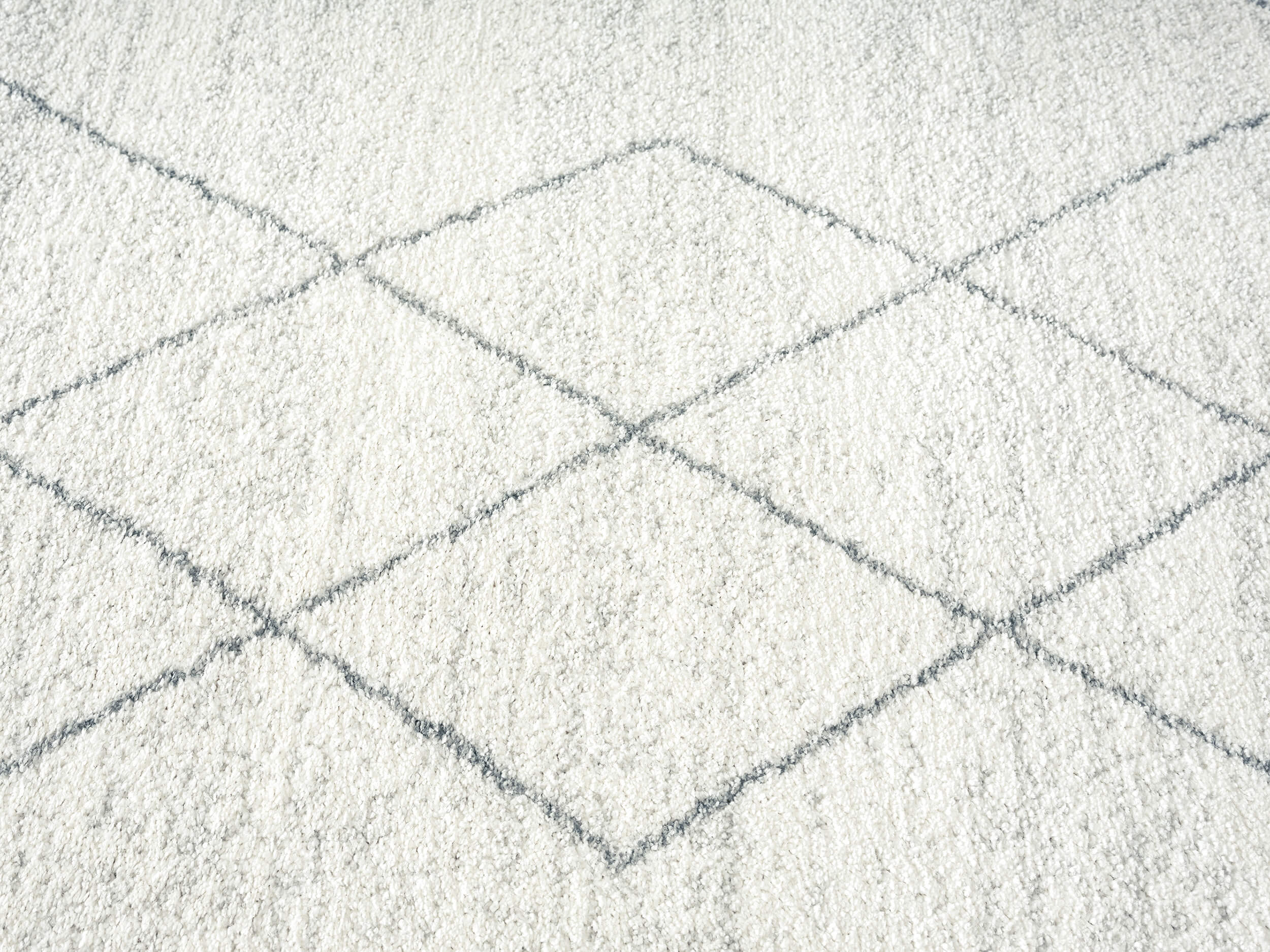 Naroa Grey and Ivory Diamond Tribal Rug - Image 10