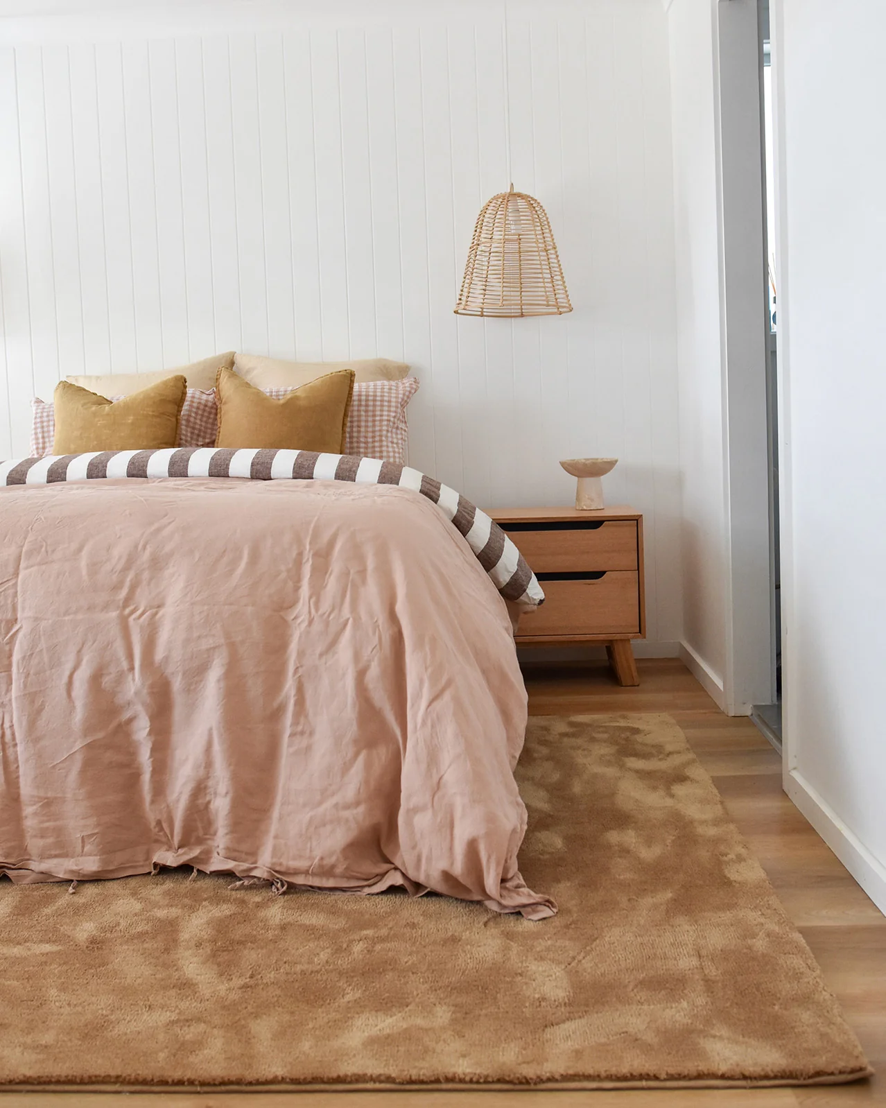 Nellie Dark Brown Shag Rug - Image 8